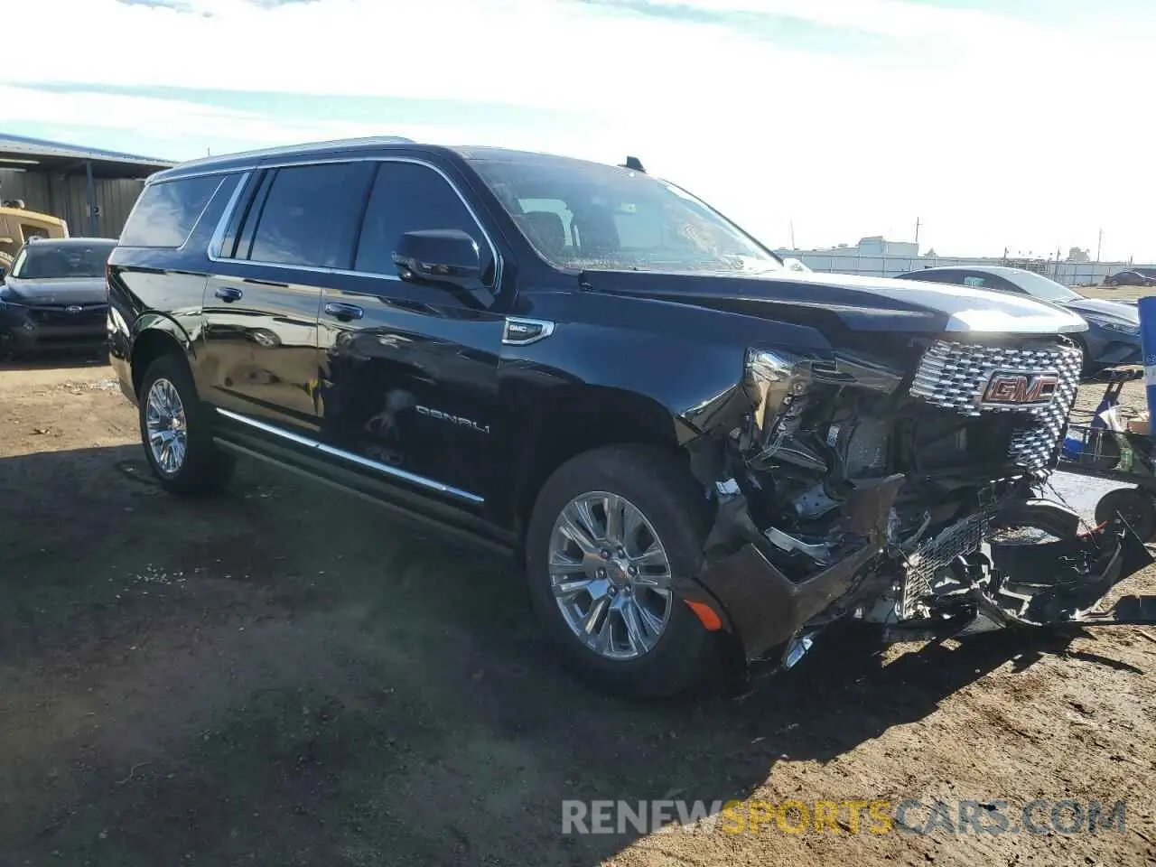 4 Photograph of a damaged car 1GKS2JKL3NR298504 GMC YUKON 2022