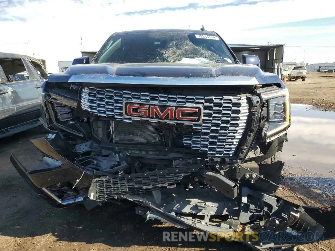 5 Photograph of a damaged car 1GKS2JKL3NR298504 GMC YUKON 2022