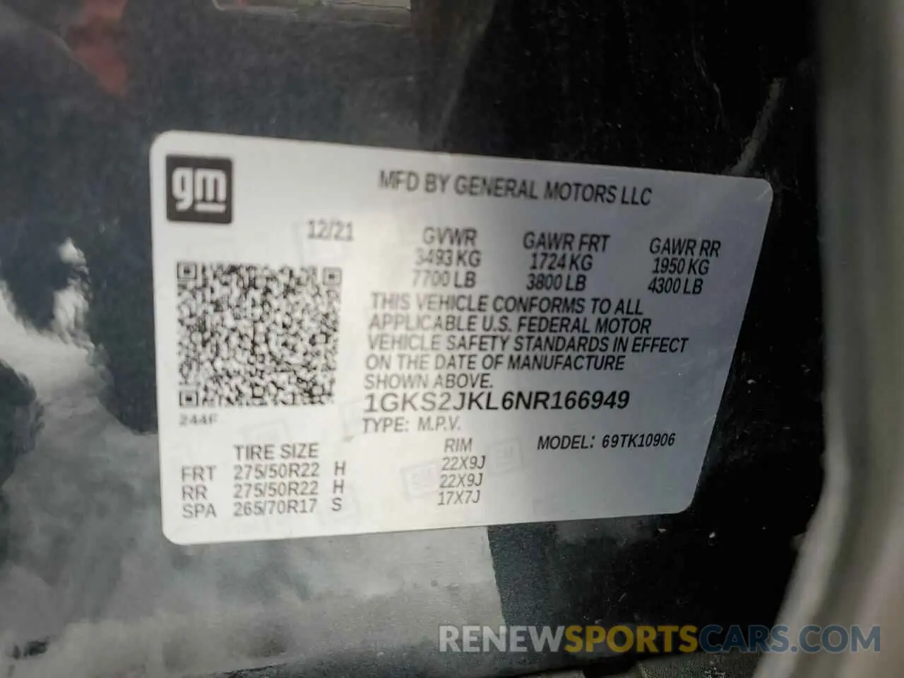 13 Photograph of a damaged car 1GKS2JKL6NR166949 GMC YUKON 2022
