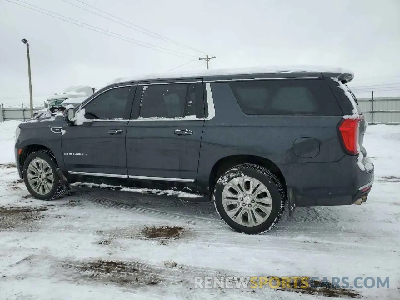 2 Photograph of a damaged car 1GKS2JKL6NR166949 GMC YUKON 2022