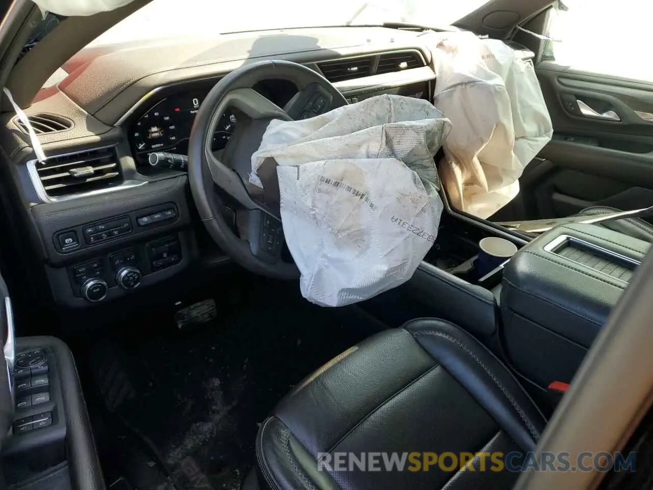 8 Photograph of a damaged car 1GKS2JKL9NR153838 GMC YUKON 2022