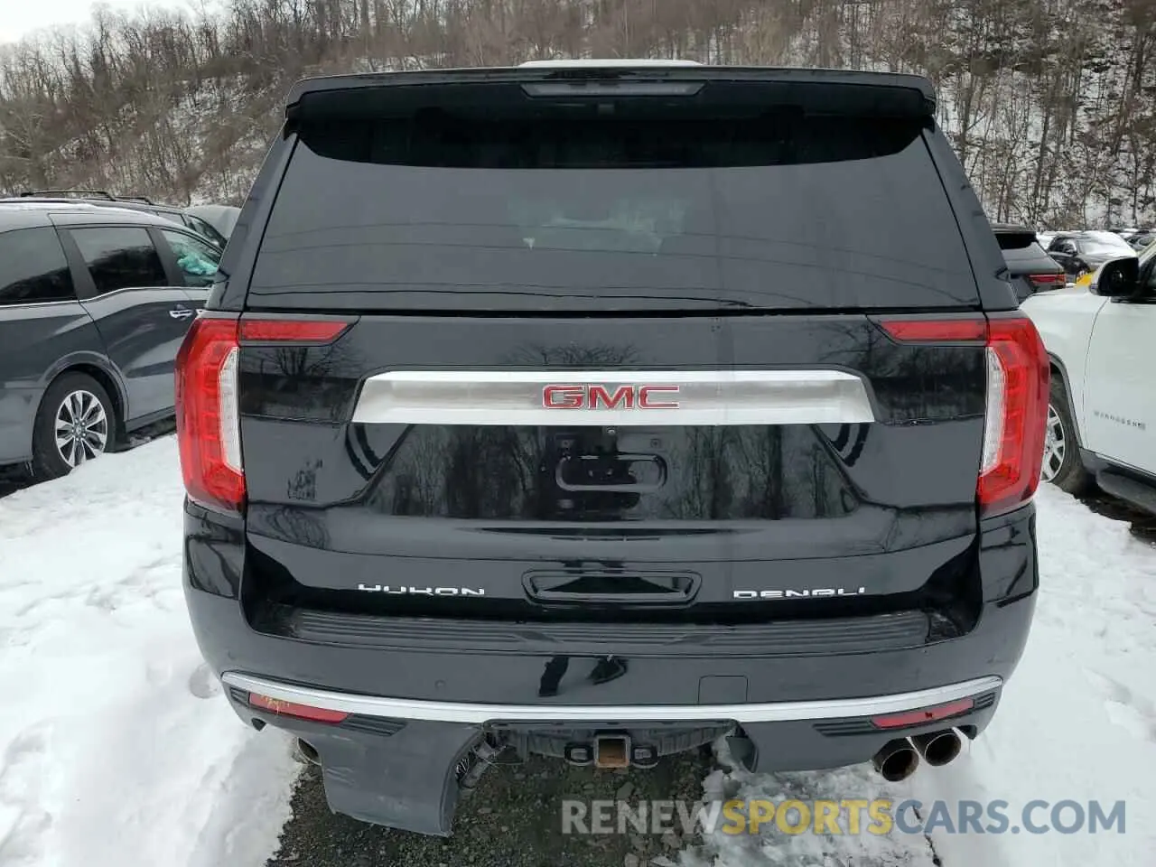 6 Photograph of a damaged car 1GKS2JKL9NR173720 GMC YUKON 2022