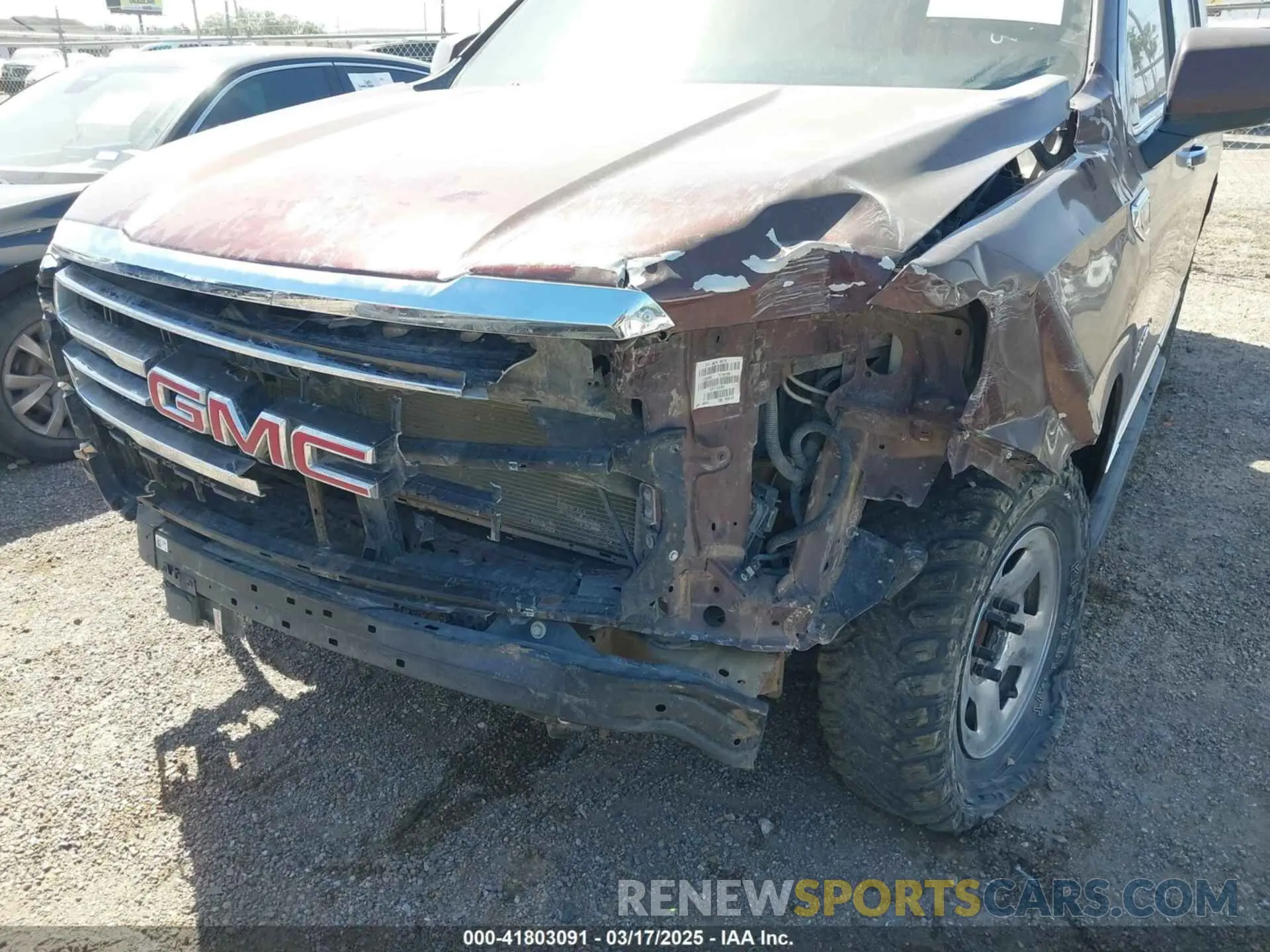 6 Photograph of a damaged car 1GKS1BKD8PR529871 GMC YUKON 2023
