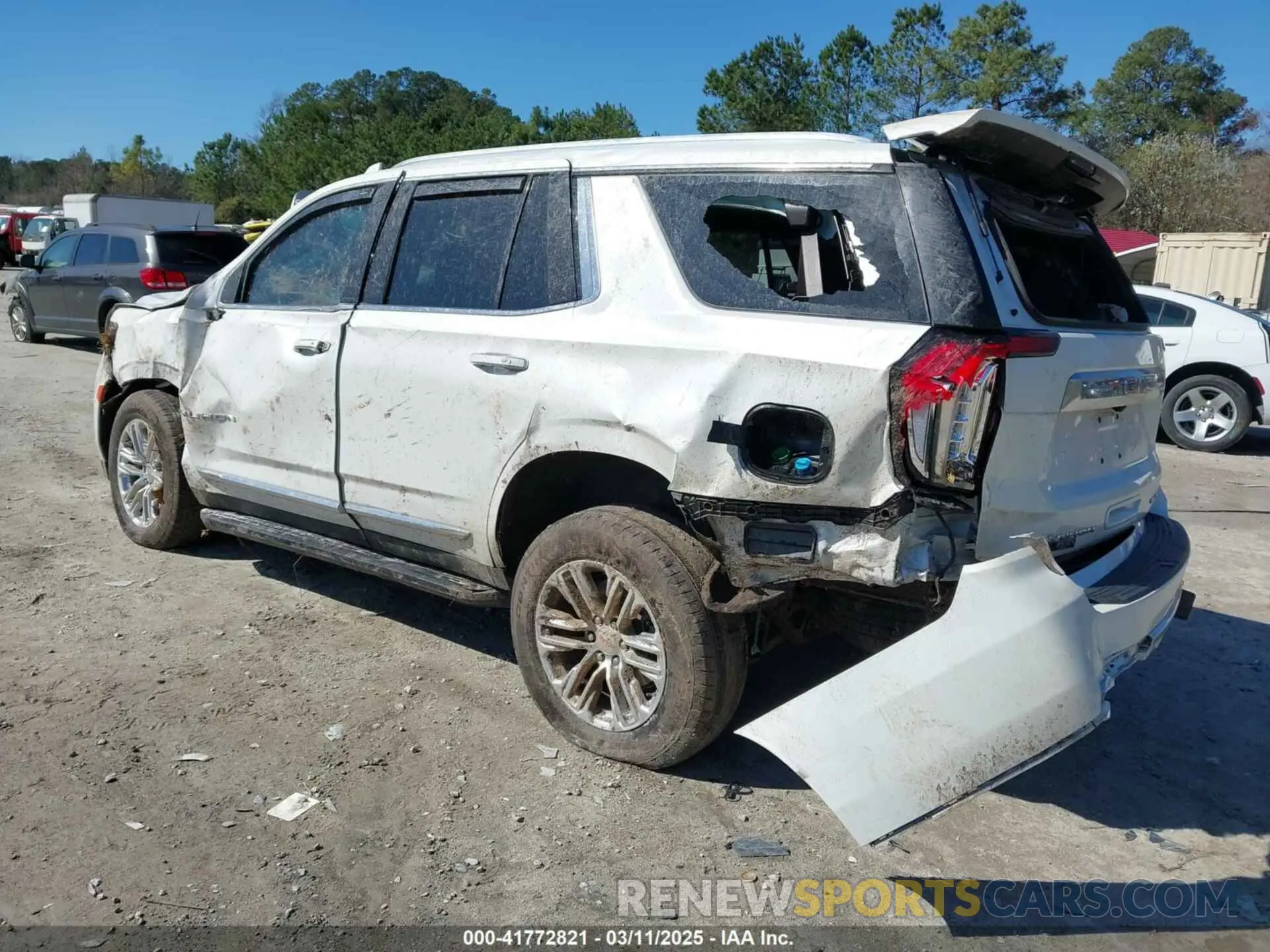 3 Photograph of a damaged car 1GKS1BKT2PR512815 GMC YUKON 2023