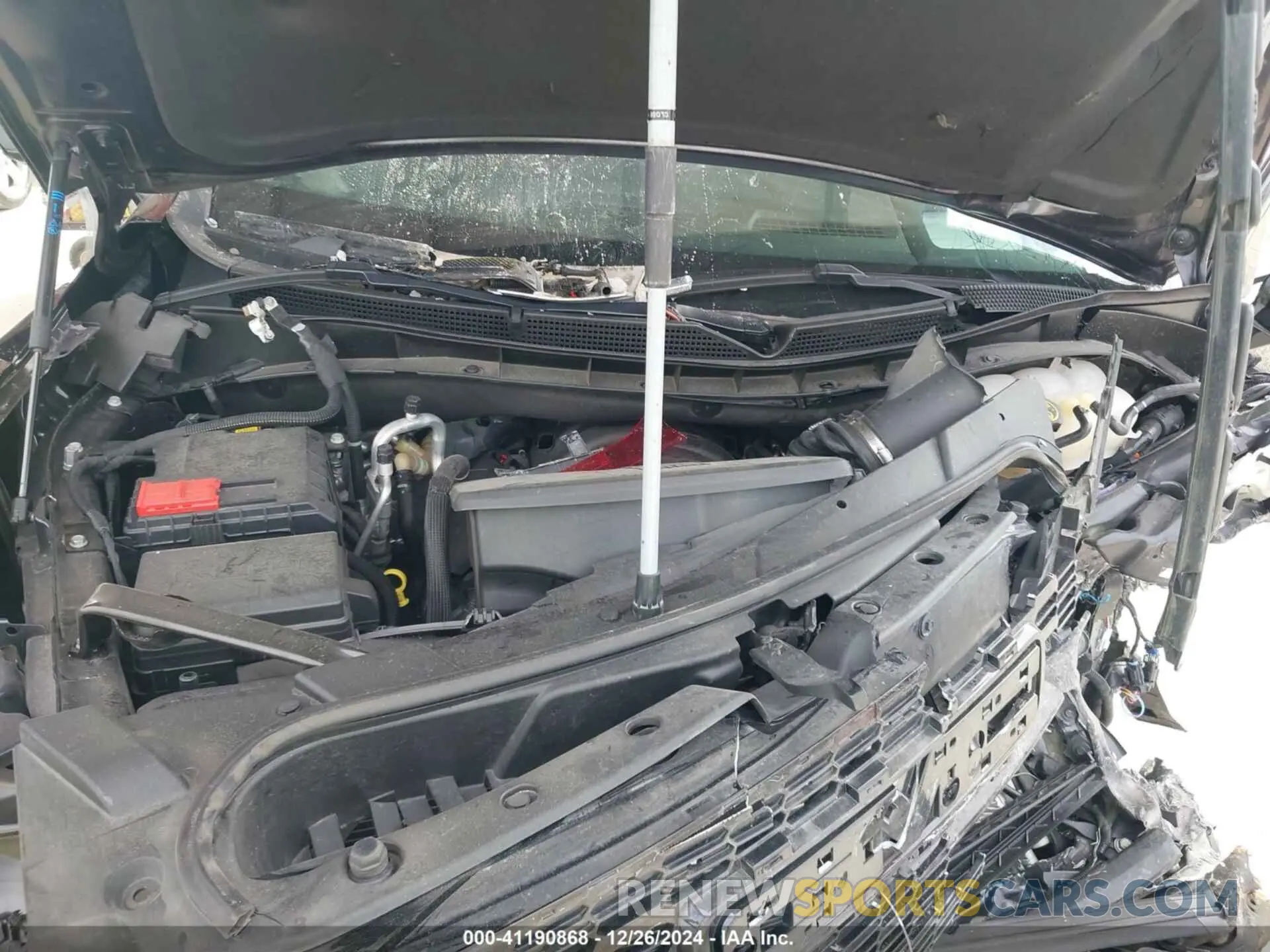 10 Photograph of a damaged car 1GKS1DKL2PR263170 GMC YUKON 2023