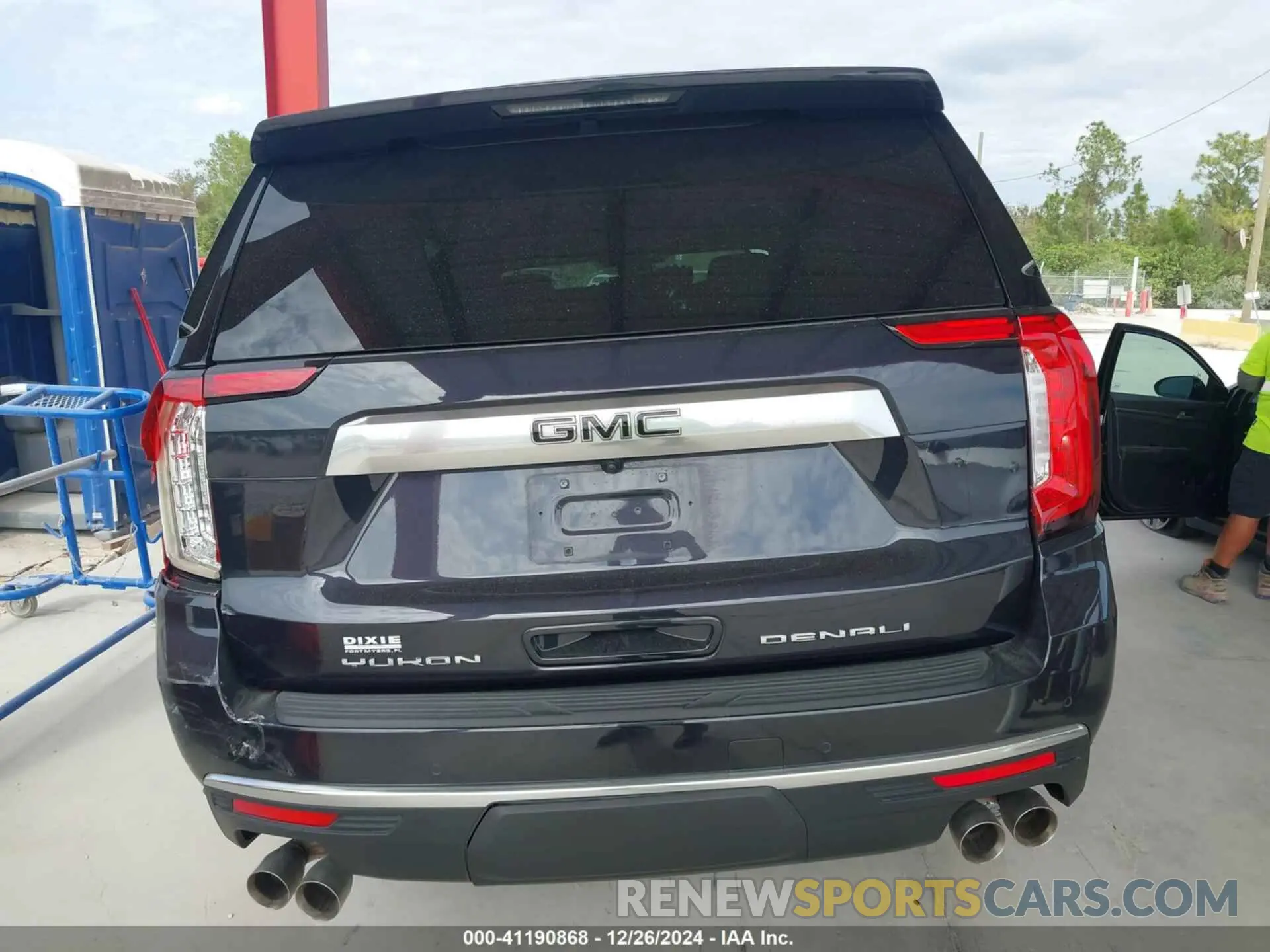 15 Photograph of a damaged car 1GKS1DKL2PR263170 GMC YUKON 2023
