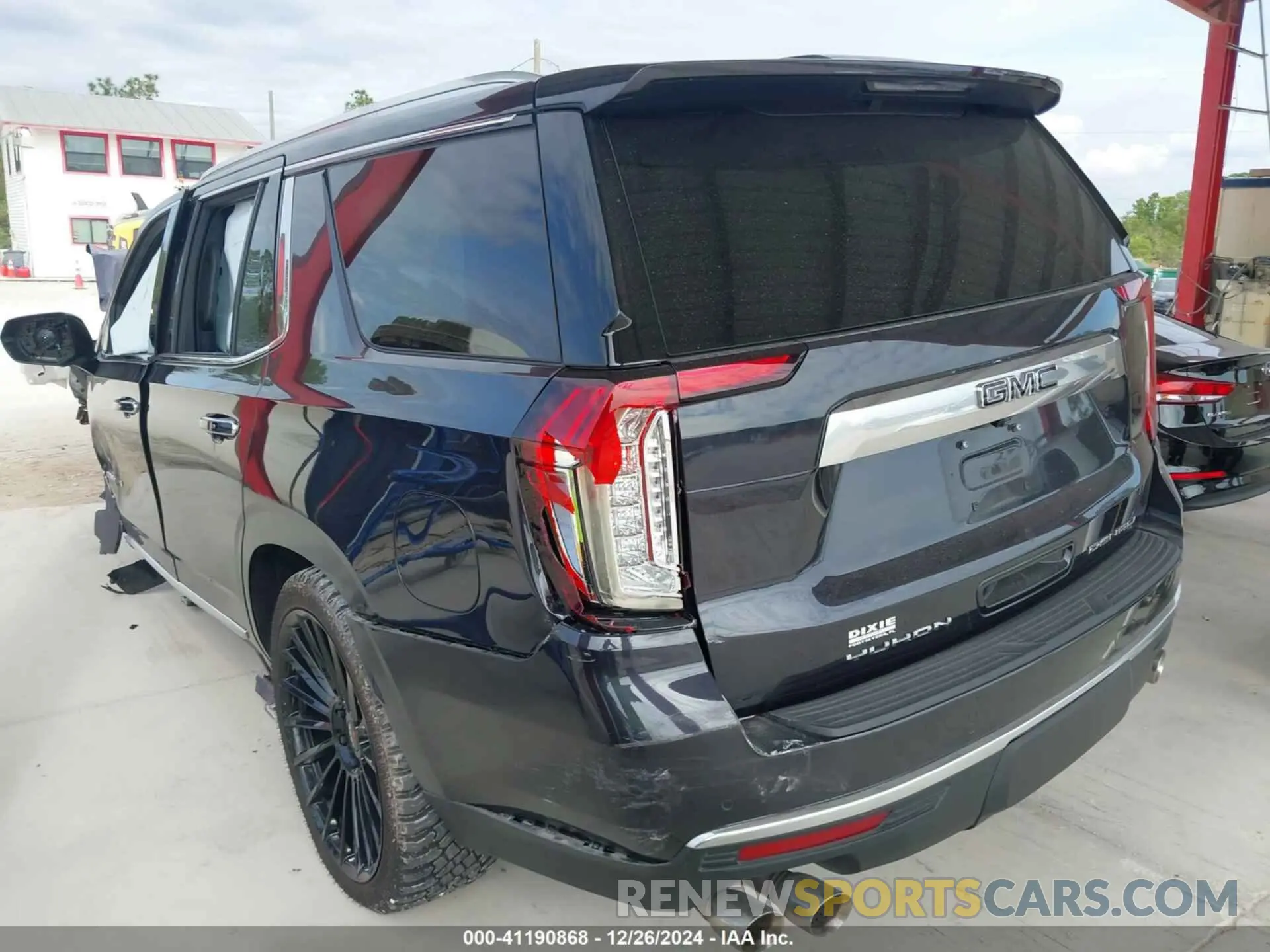 3 Photograph of a damaged car 1GKS1DKL2PR263170 GMC YUKON 2023