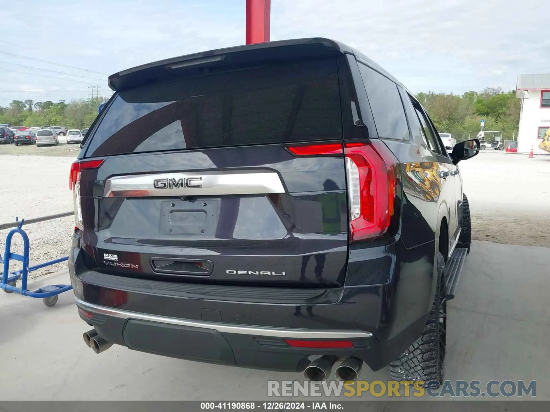 4 Photograph of a damaged car 1GKS1DKL2PR263170 GMC YUKON 2023