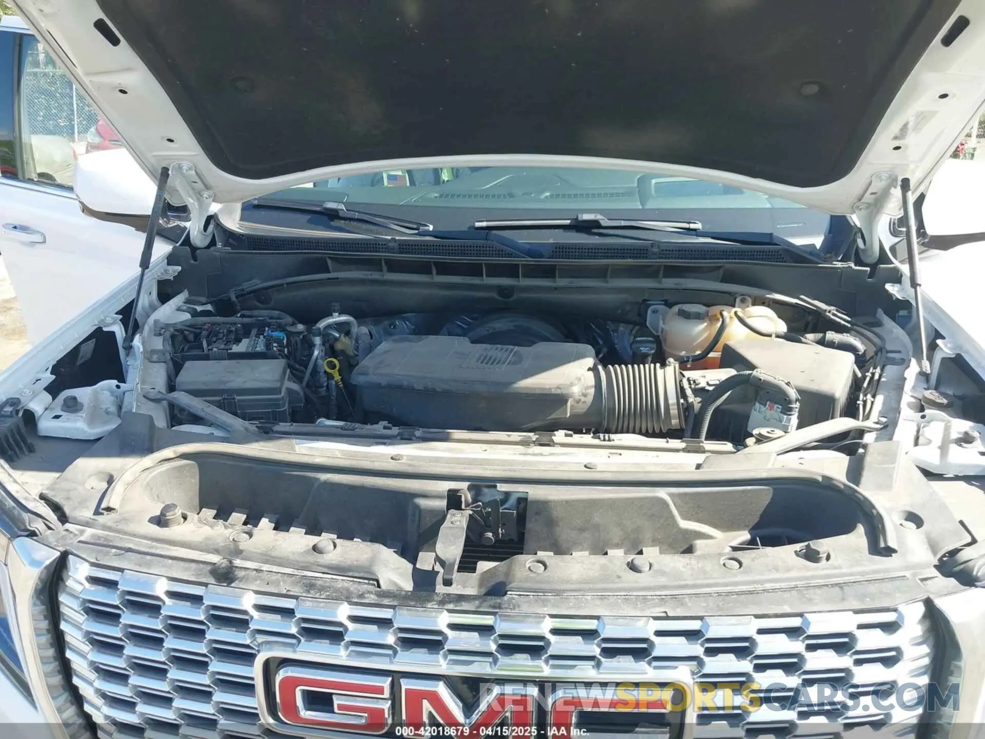 10 Photograph of a damaged car 1GKS1DKL2PR303909 GMC YUKON 2023