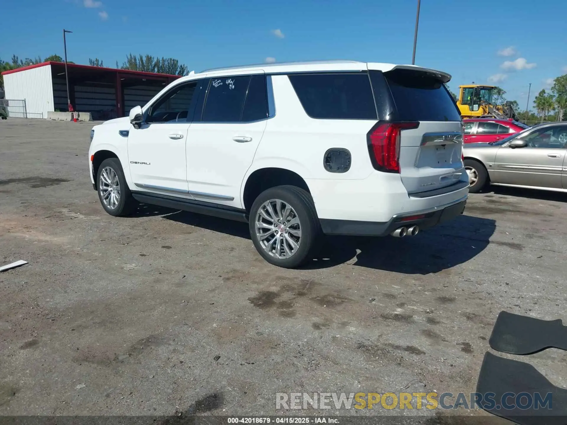 3 Photograph of a damaged car 1GKS1DKL2PR303909 GMC YUKON 2023