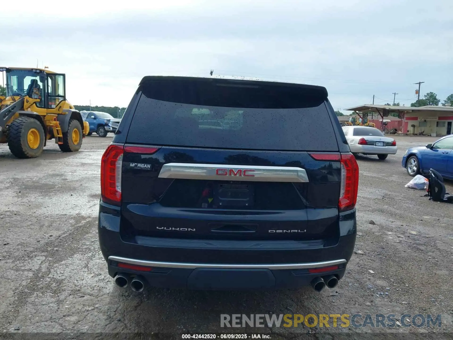 16 Photograph of a damaged car 1GKS1DKL8PR467469 GMC YUKON 2023