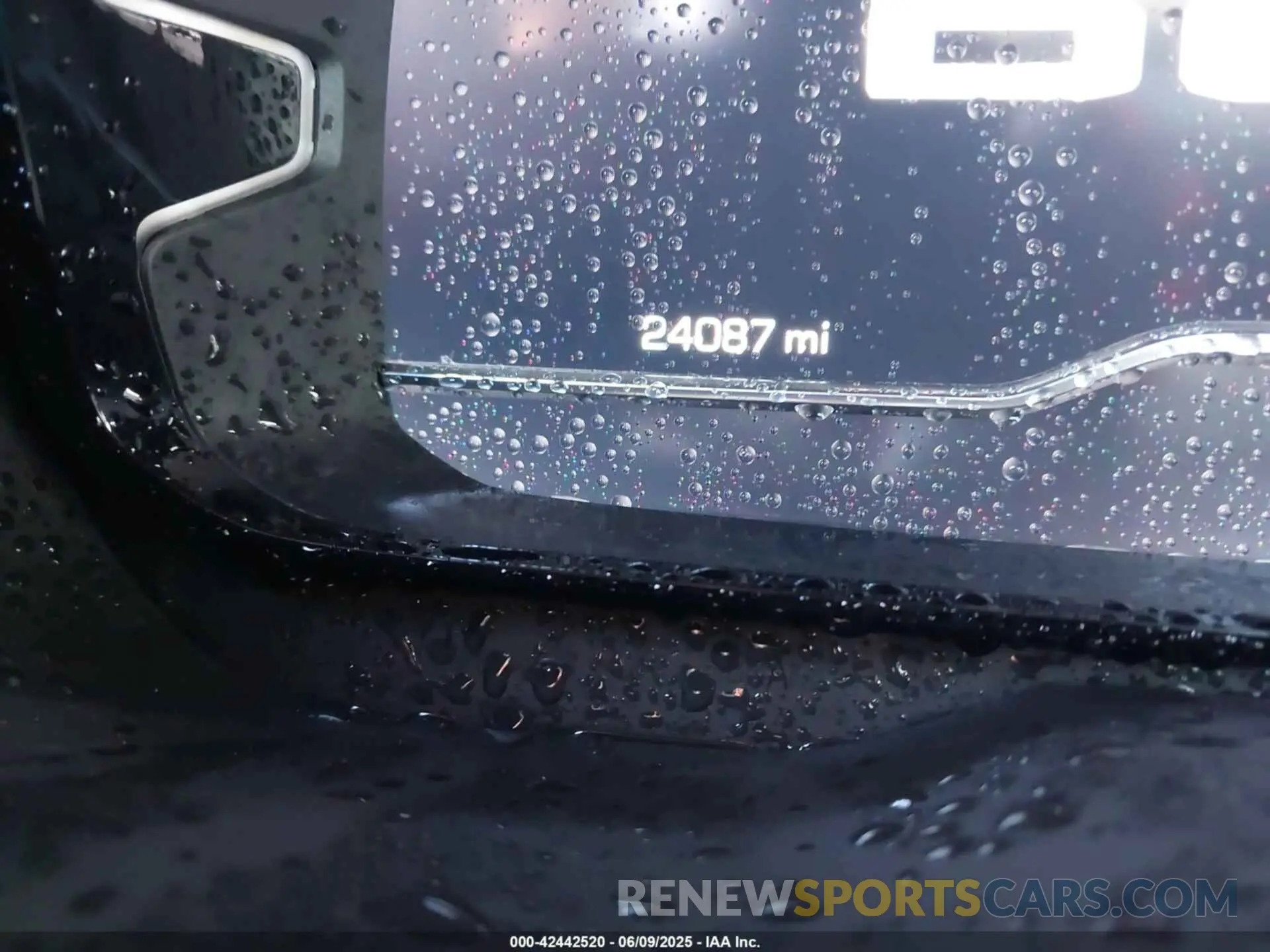 7 Photograph of a damaged car 1GKS1DKL8PR467469 GMC YUKON 2023