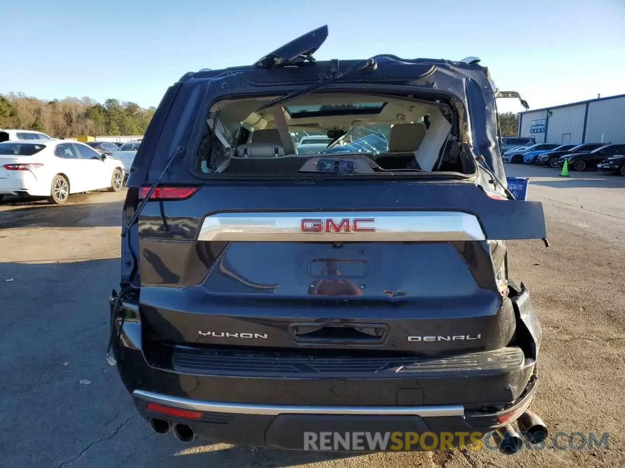 6 Photograph of a damaged car 1GKS1DKL9PR275963 GMC YUKON 2023