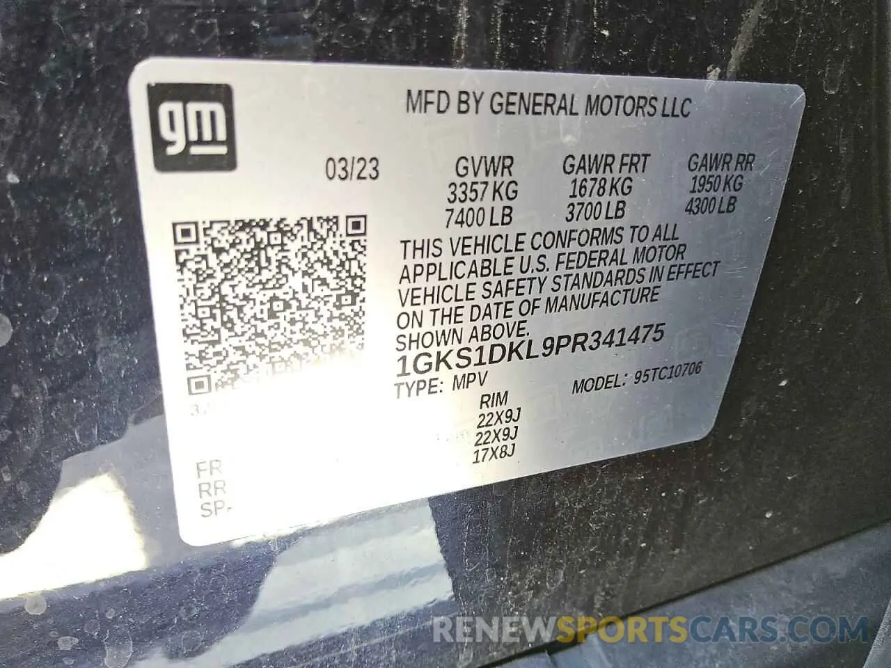 13 Photograph of a damaged car 1GKS1DKL9PR341475 GMC YUKON 2023