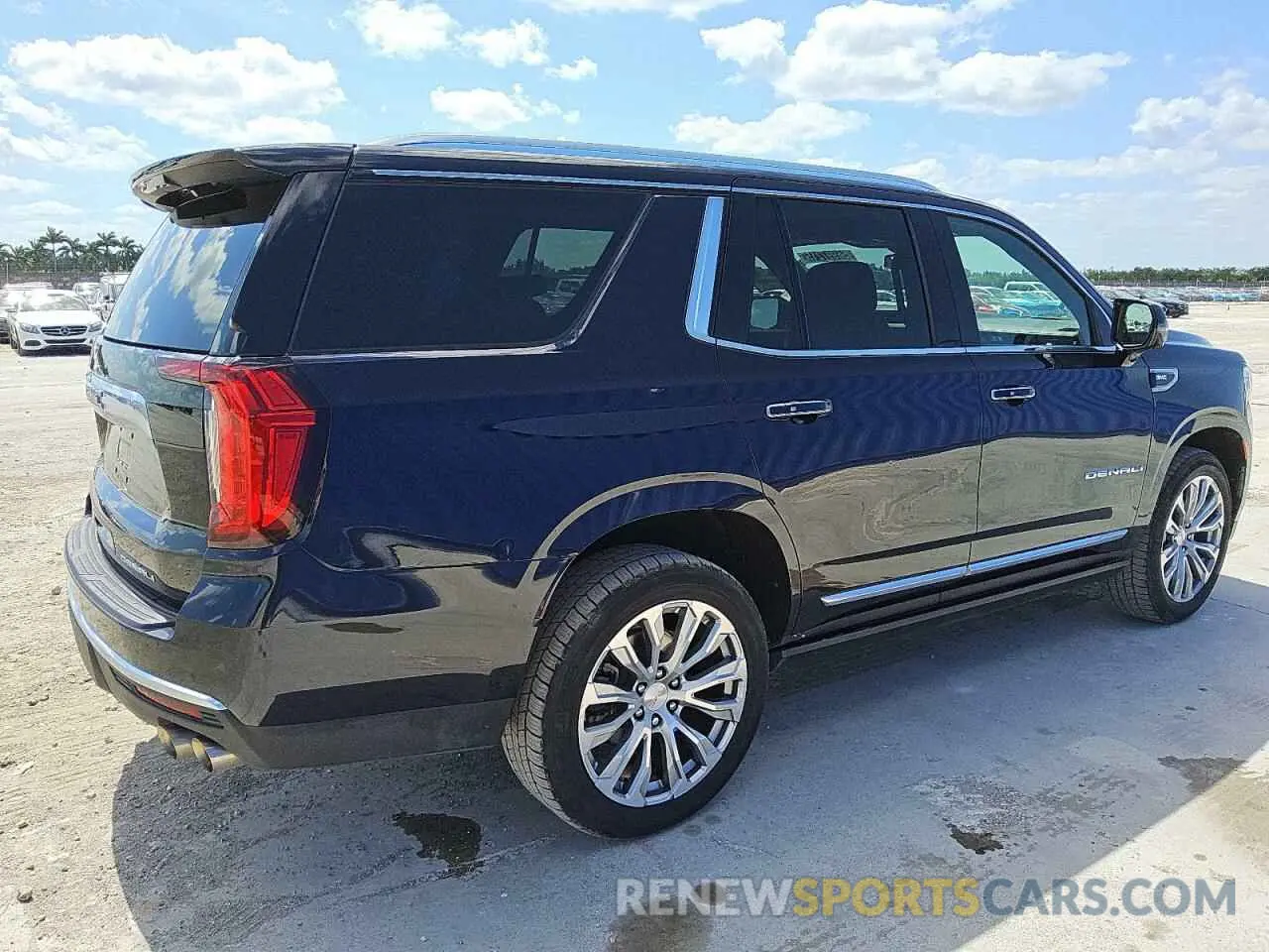 3 Photograph of a damaged car 1GKS1DKL9PR341475 GMC YUKON 2023