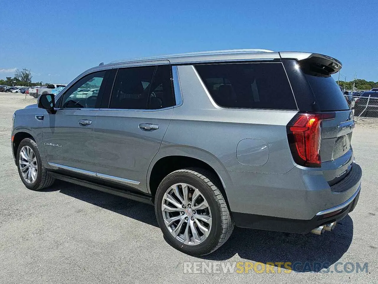 2 Photograph of a damaged car 1GKS1DKLXPR339931 GMC YUKON 2023