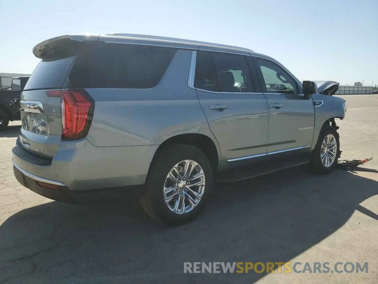 3 Photograph of a damaged car 1GKS2BKD0PR532681 GMC YUKON 2023
