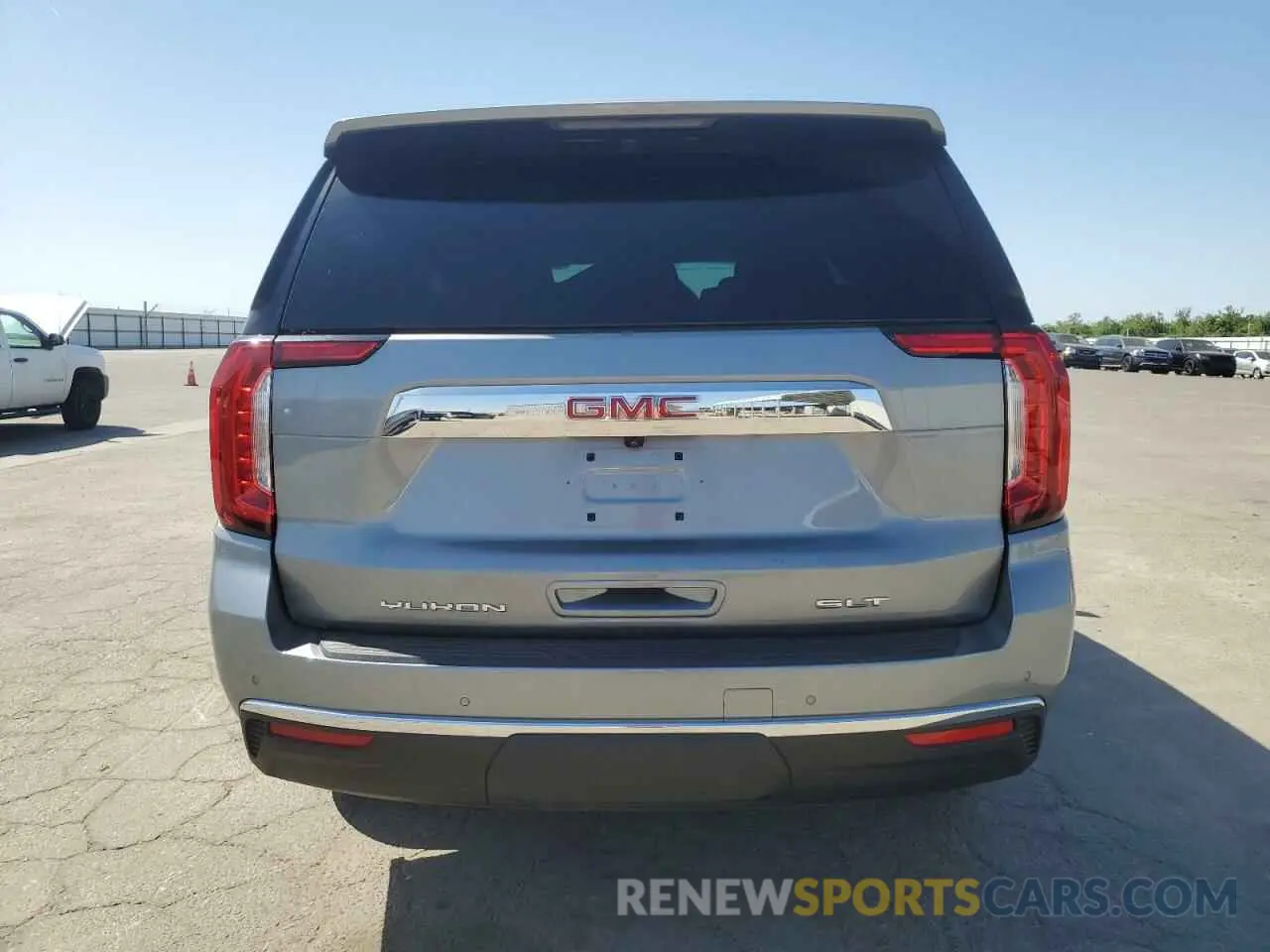 6 Photograph of a damaged car 1GKS2BKD0PR532681 GMC YUKON 2023