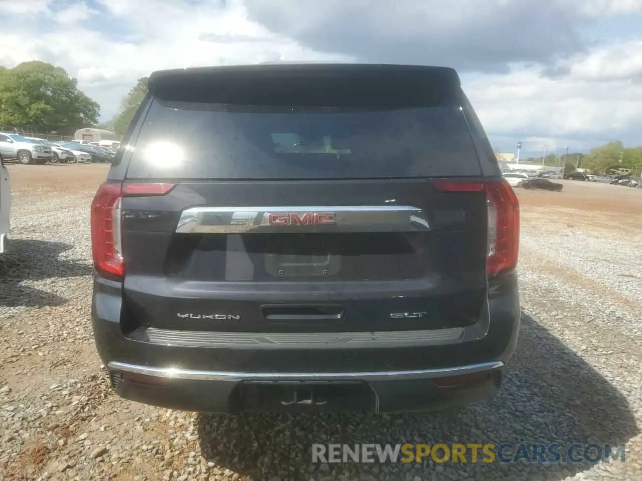 6 Photograph of a damaged car 1GKS2BKD4PR305249 GMC YUKON 2023