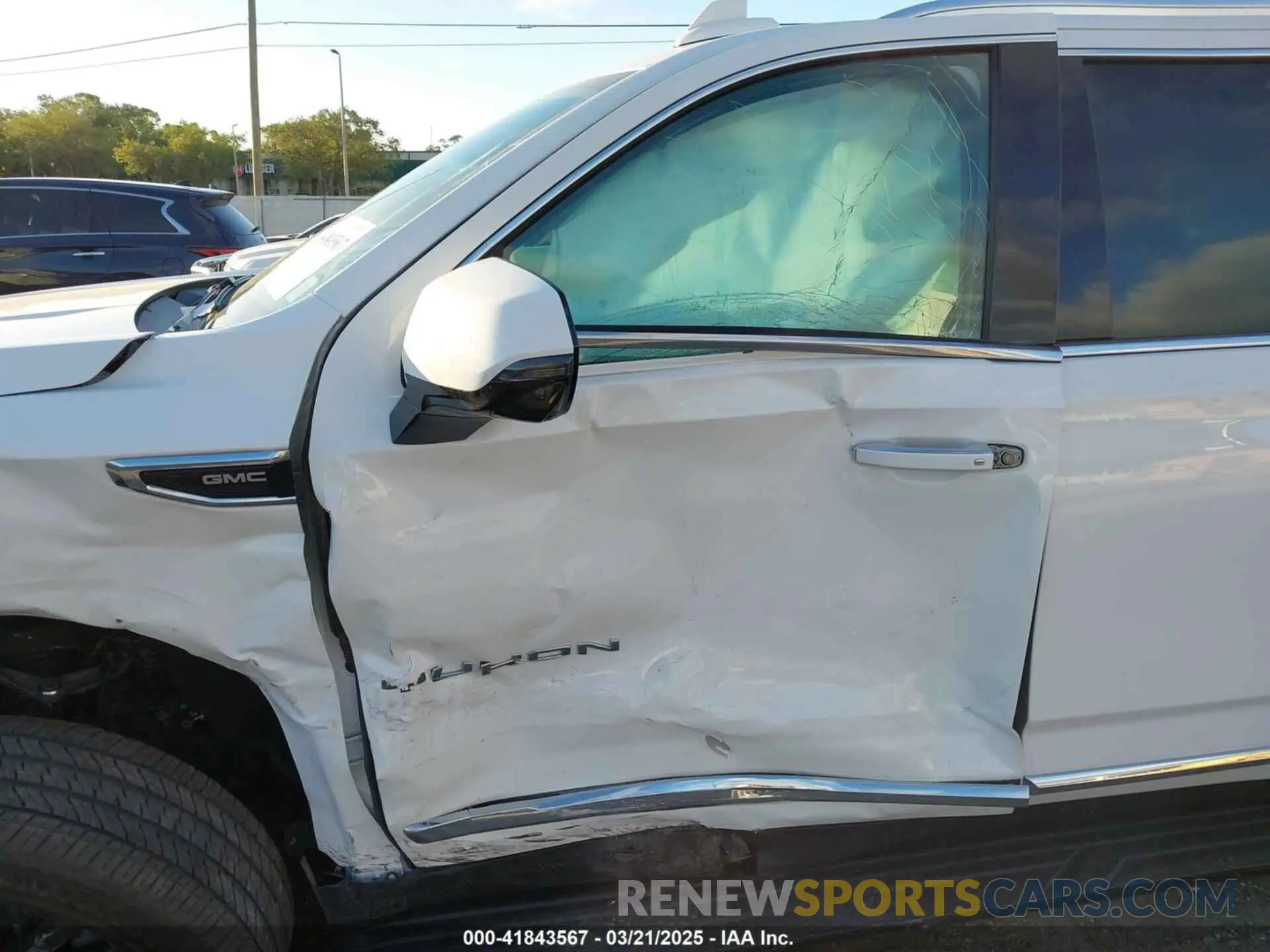 17 Photograph of a damaged car 1GKS2BKD6PR203094 GMC YUKON 2023