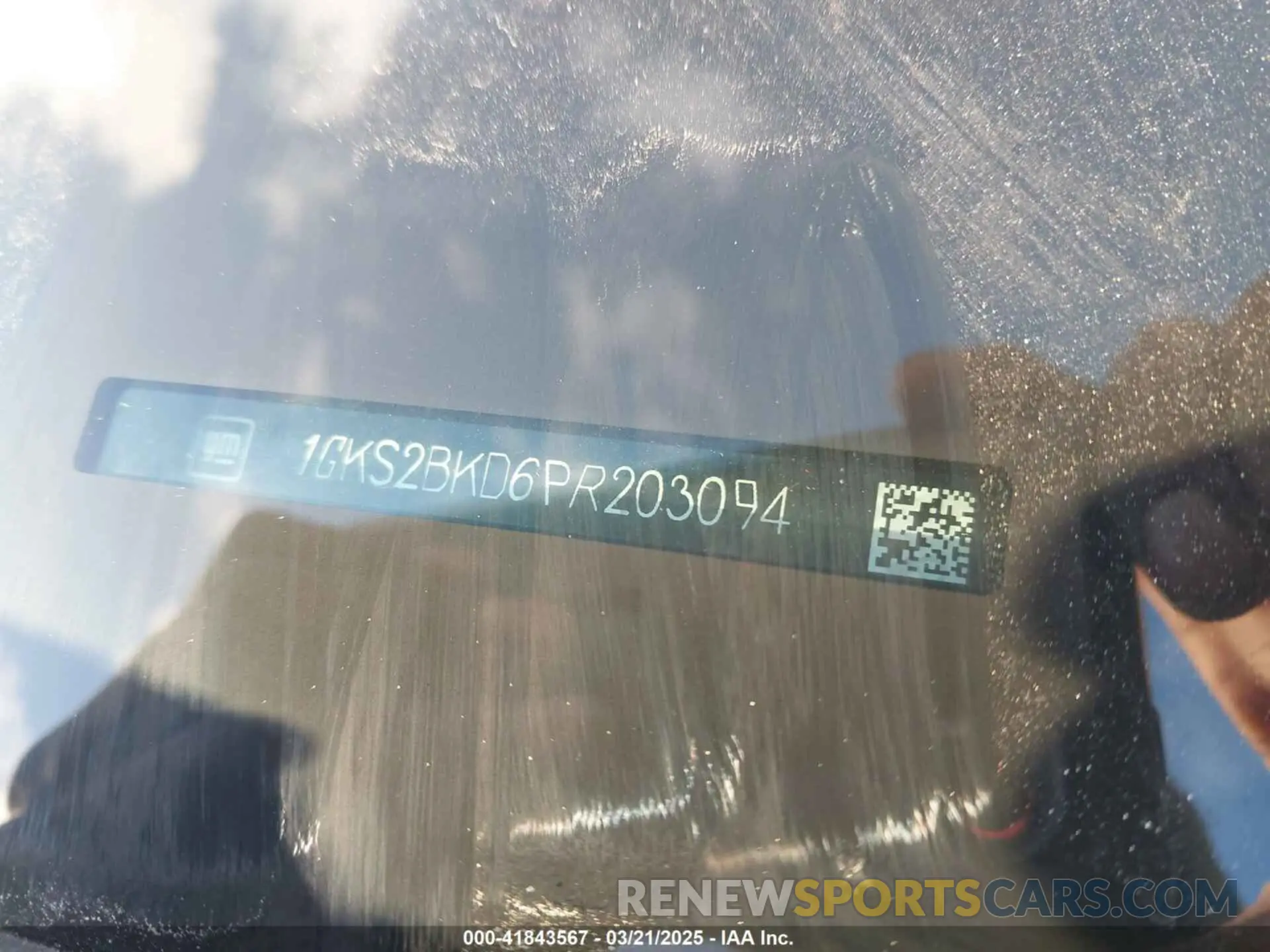 9 Photograph of a damaged car 1GKS2BKD6PR203094 GMC YUKON 2023