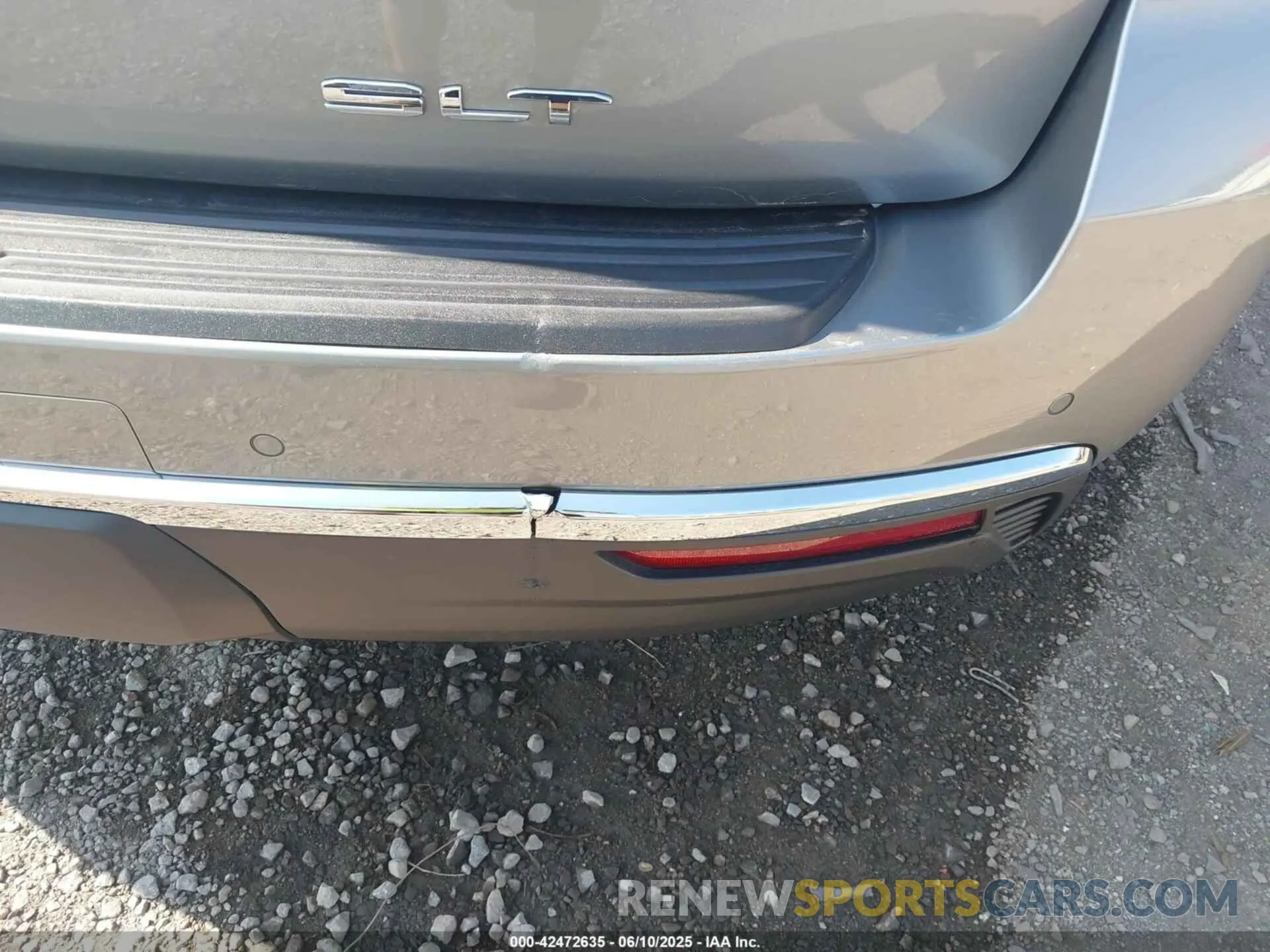 18 Photograph of a damaged car 1GKS2BKD9PR210427 GMC YUKON 2023