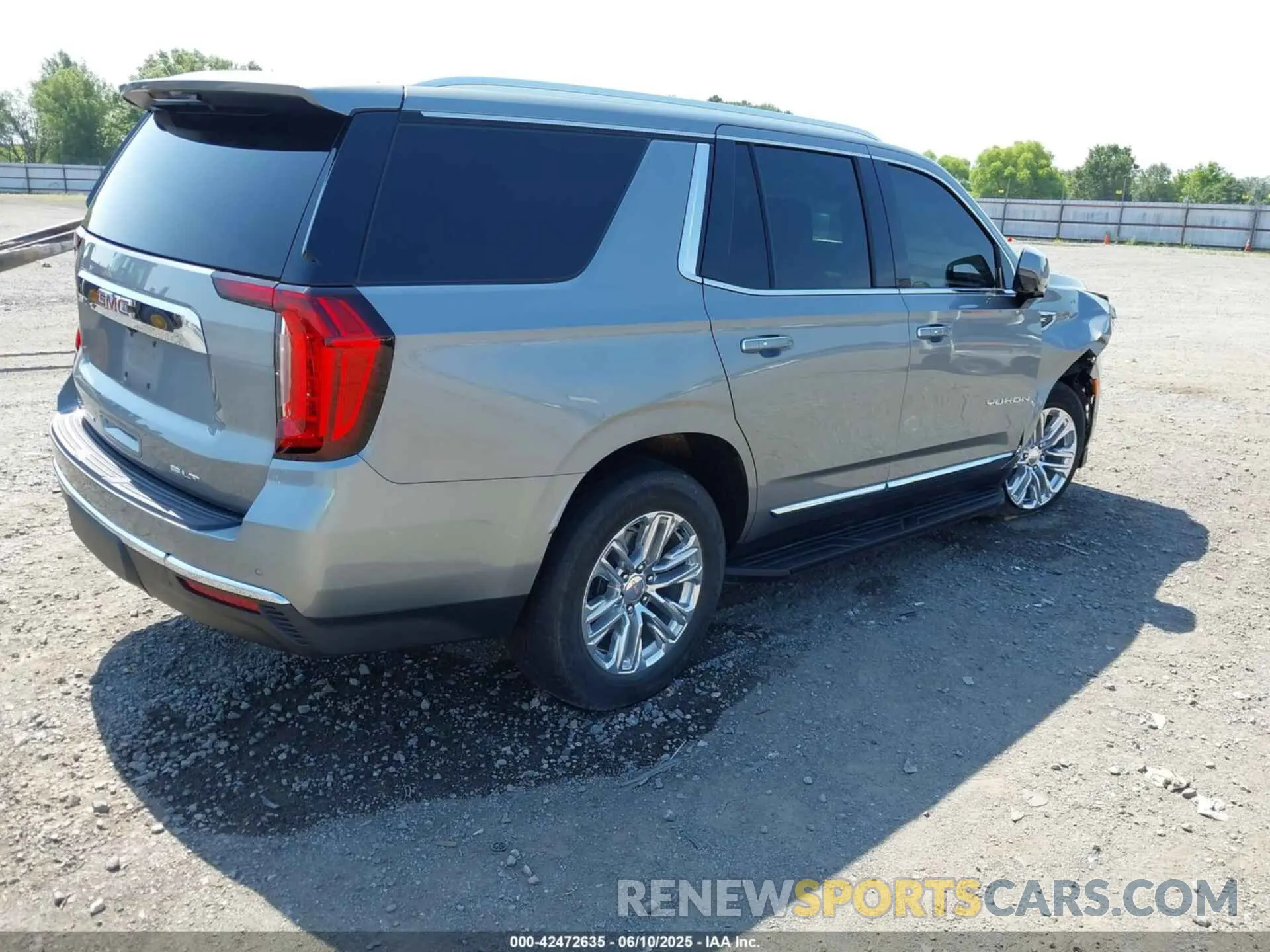 4 Photograph of a damaged car 1GKS2BKD9PR210427 GMC YUKON 2023