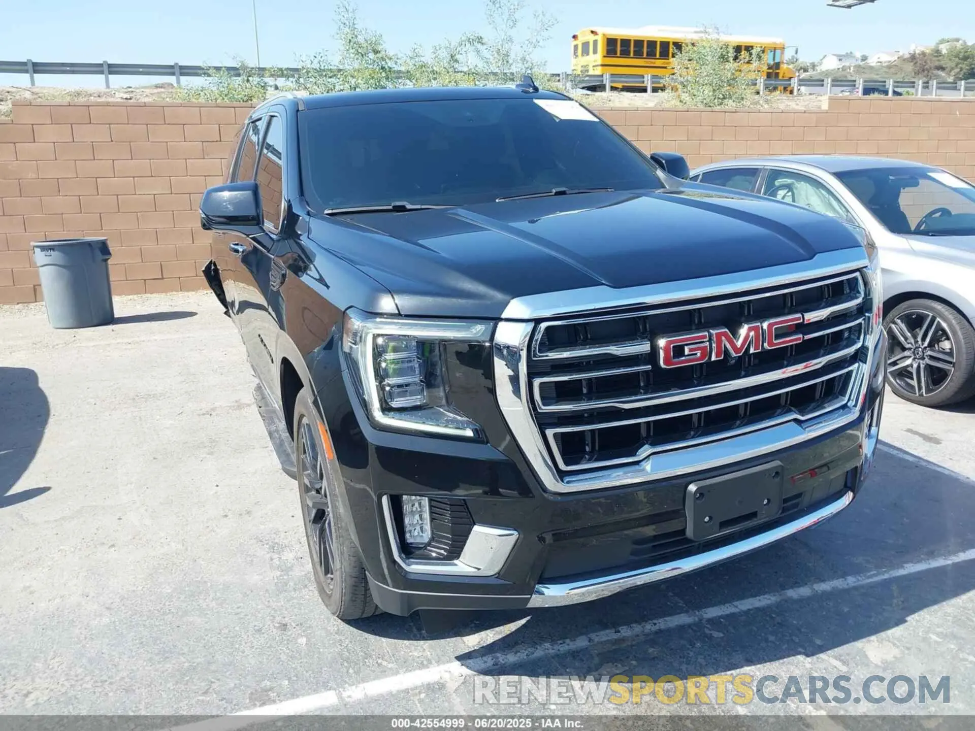1 Photograph of a damaged car 1GKS2BKT3PR404670 GMC YUKON 2023