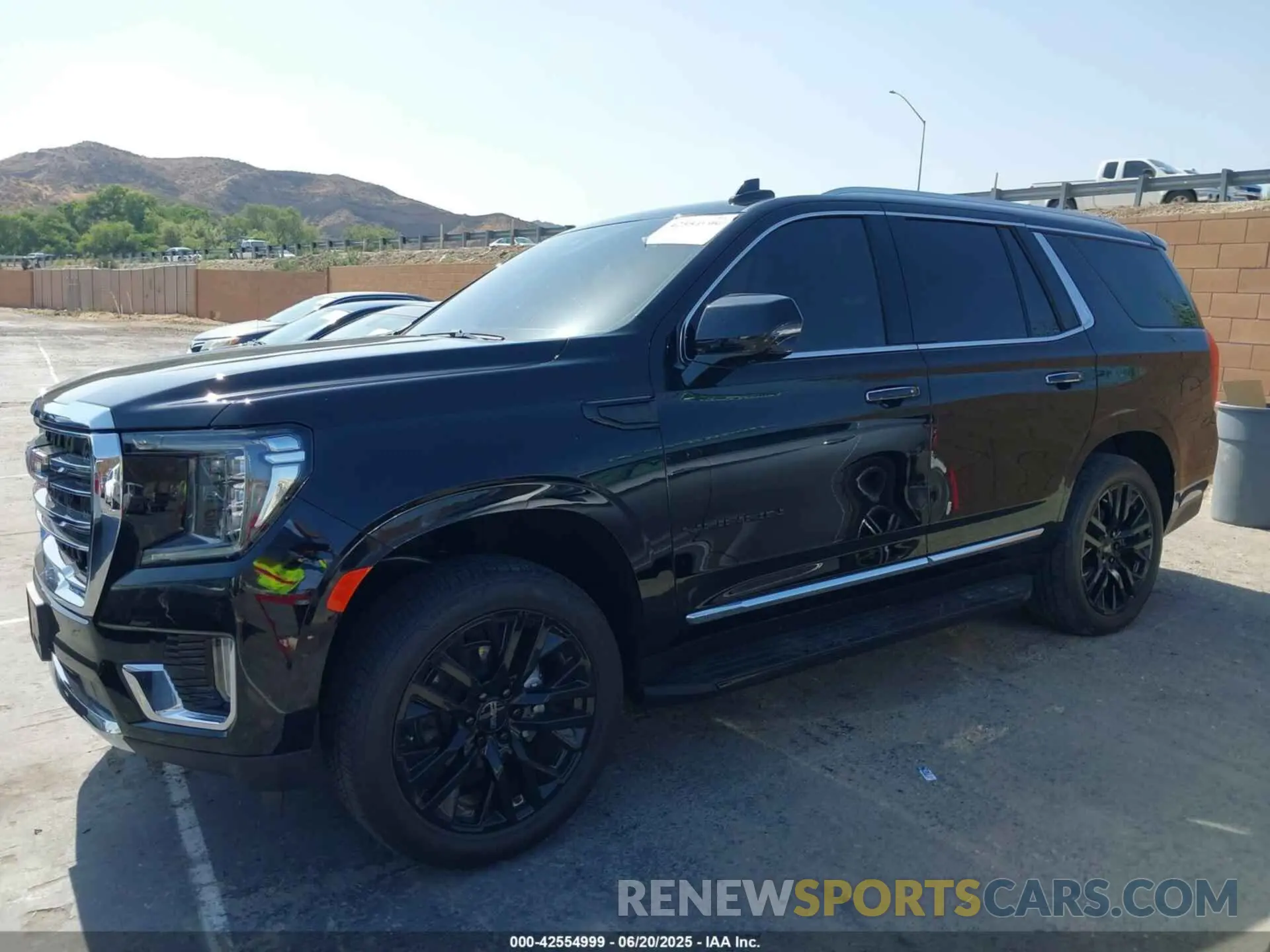 15 Photograph of a damaged car 1GKS2BKT3PR404670 GMC YUKON 2023