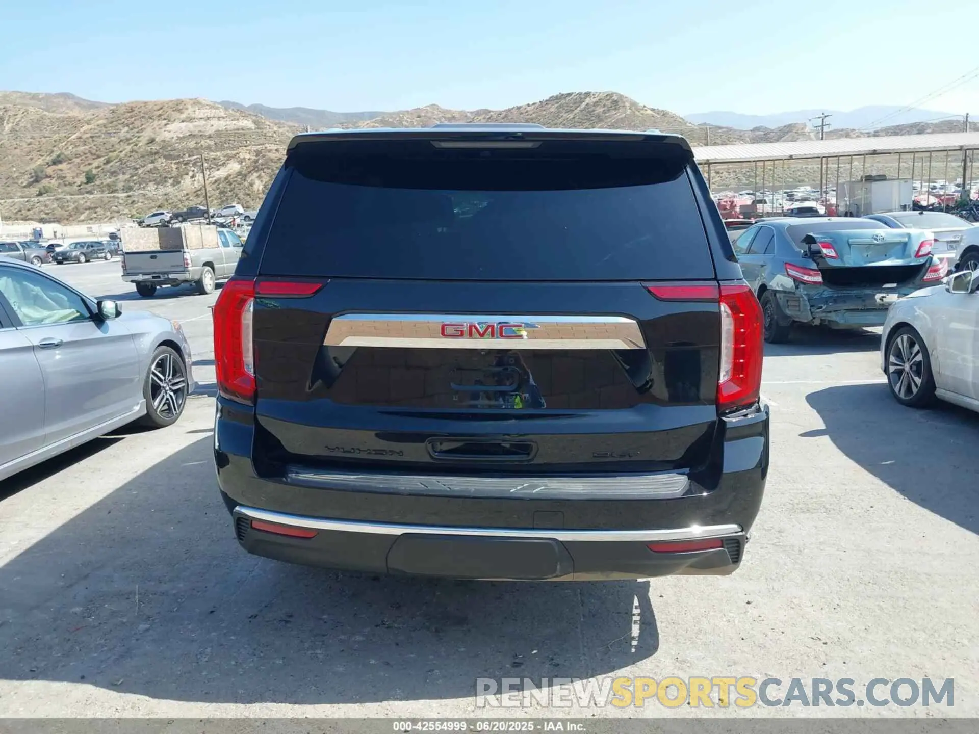 17 Photograph of a damaged car 1GKS2BKT3PR404670 GMC YUKON 2023