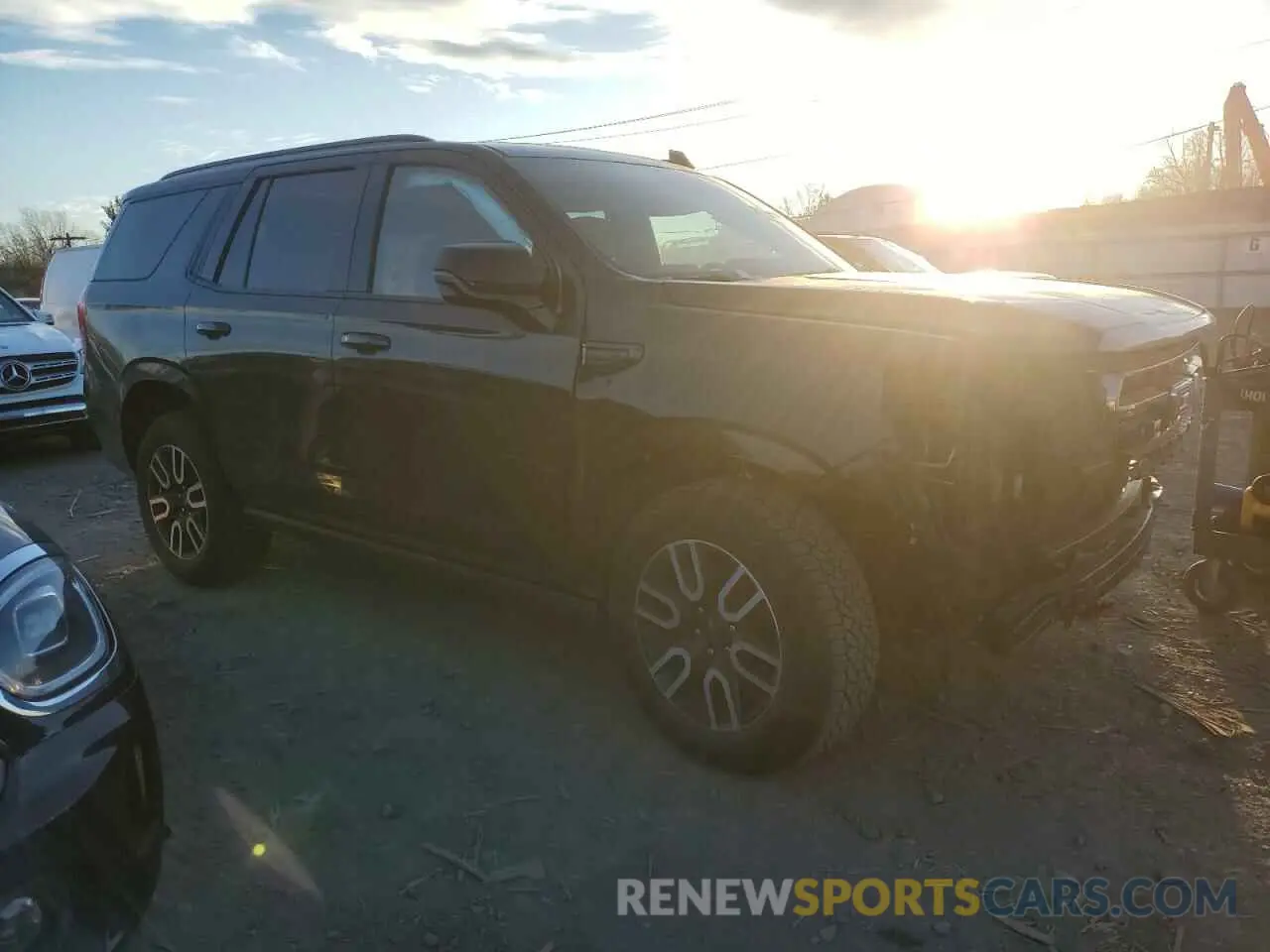 4 Photograph of a damaged car 1GKS2CKD1PR148365 GMC YUKON 2023