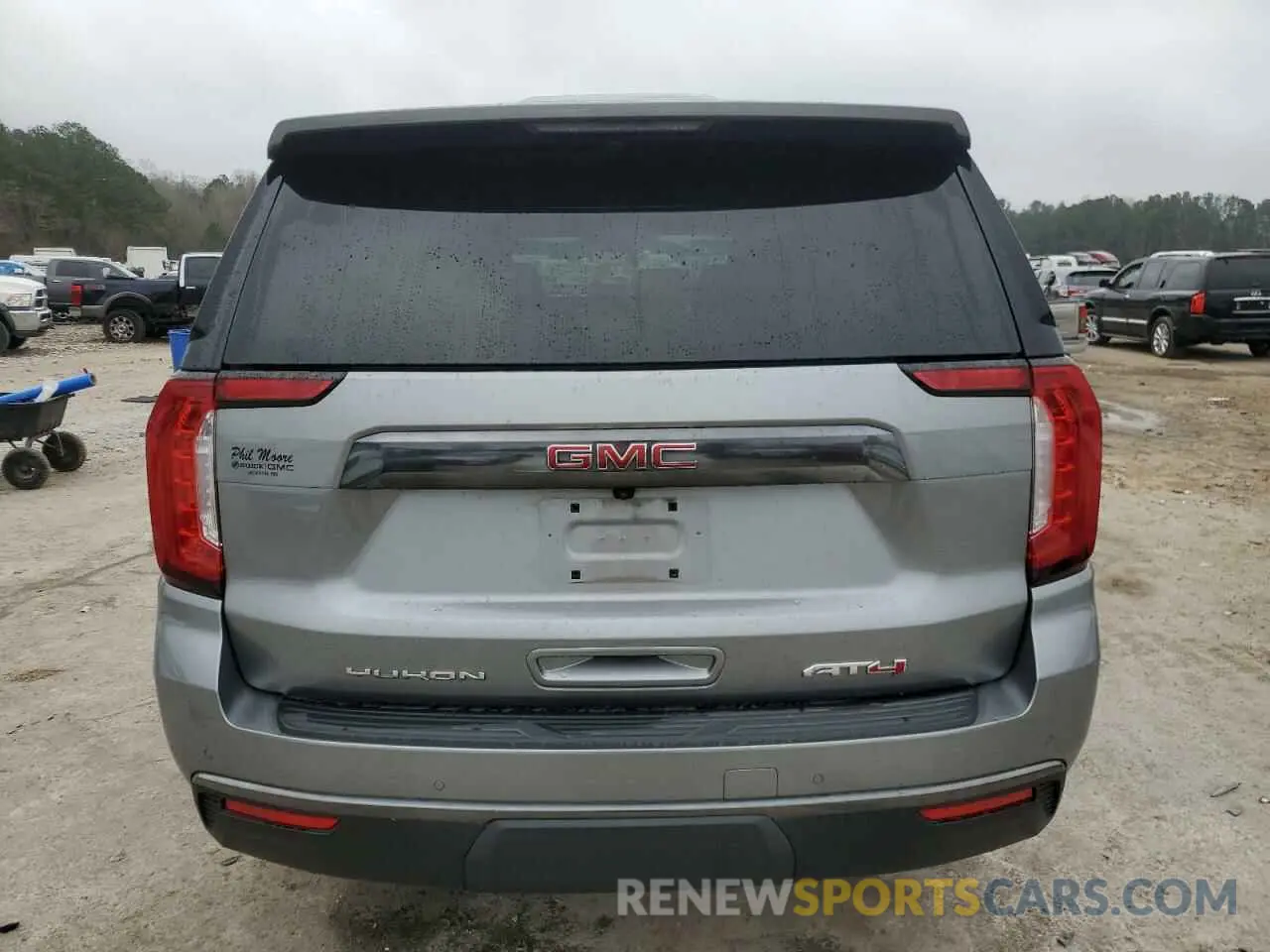 6 Photograph of a damaged car 1GKS2CKD1PR211836 GMC YUKON 2023