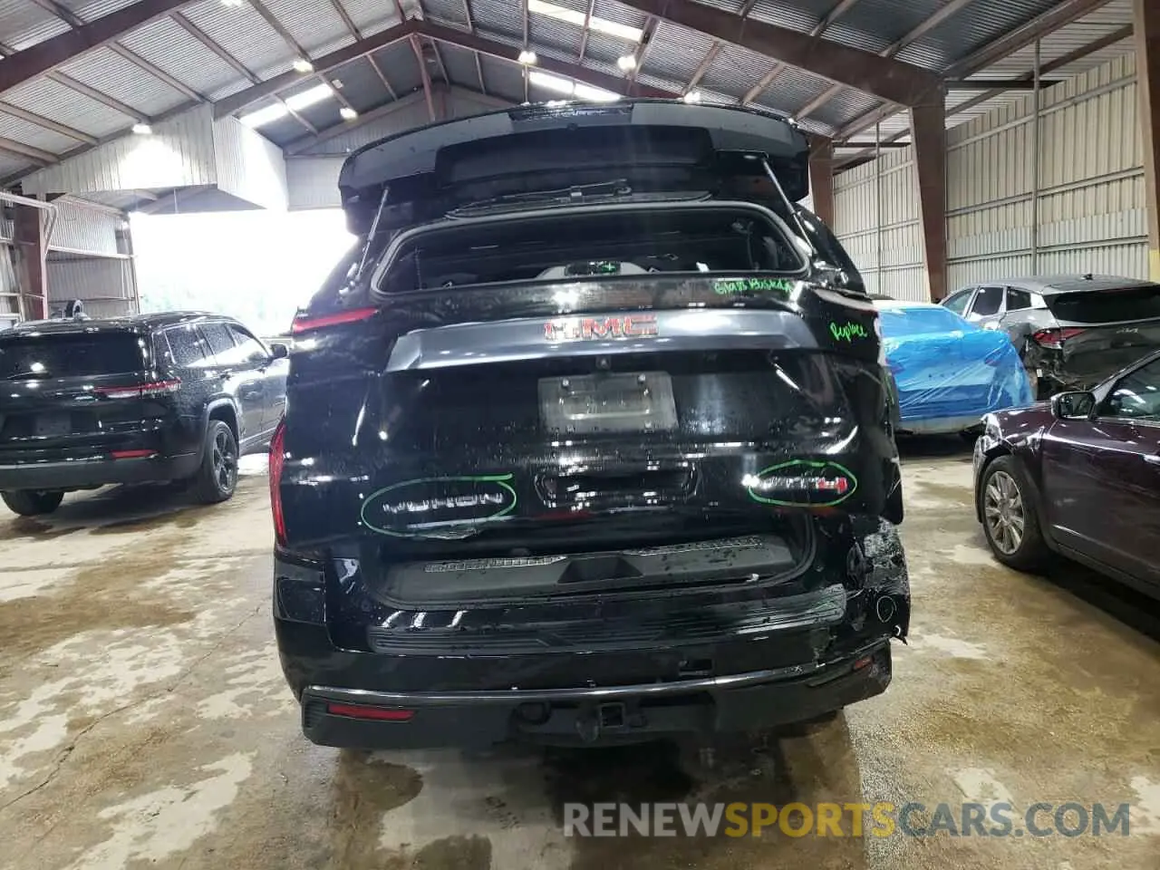 6 Photograph of a damaged car 1GKS2CKD2PR118453 GMC YUKON 2023
