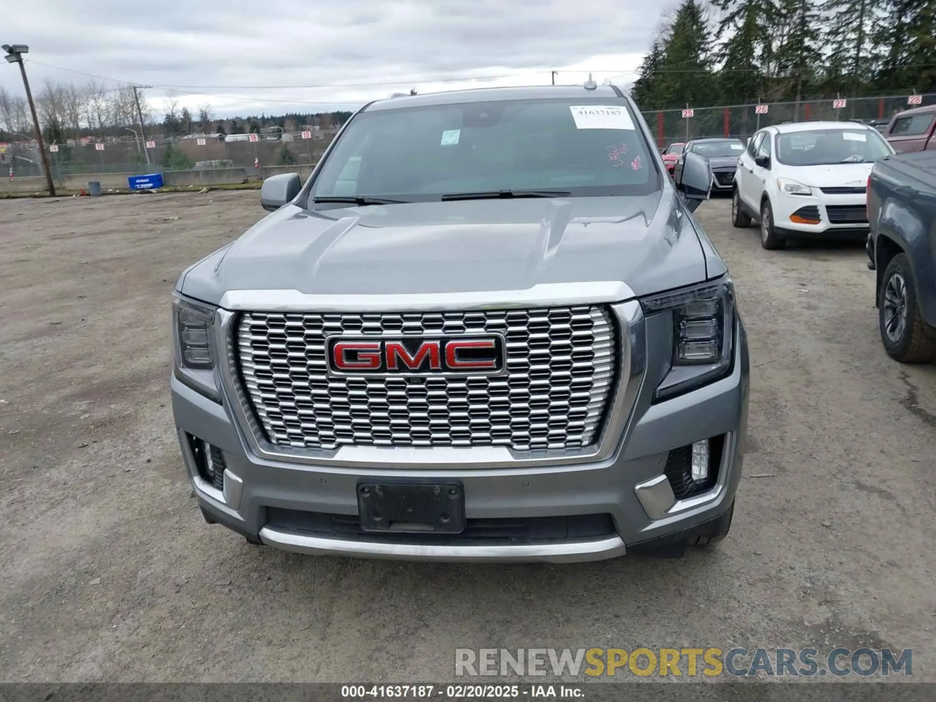 12 Photograph of a damaged car 1GKS2DKL1PR230416 GMC YUKON 2023