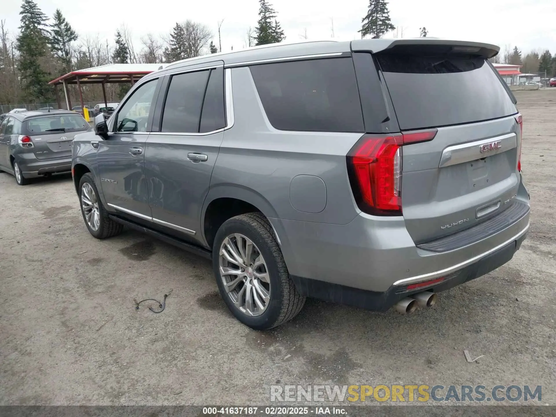 3 Photograph of a damaged car 1GKS2DKL1PR230416 GMC YUKON 2023