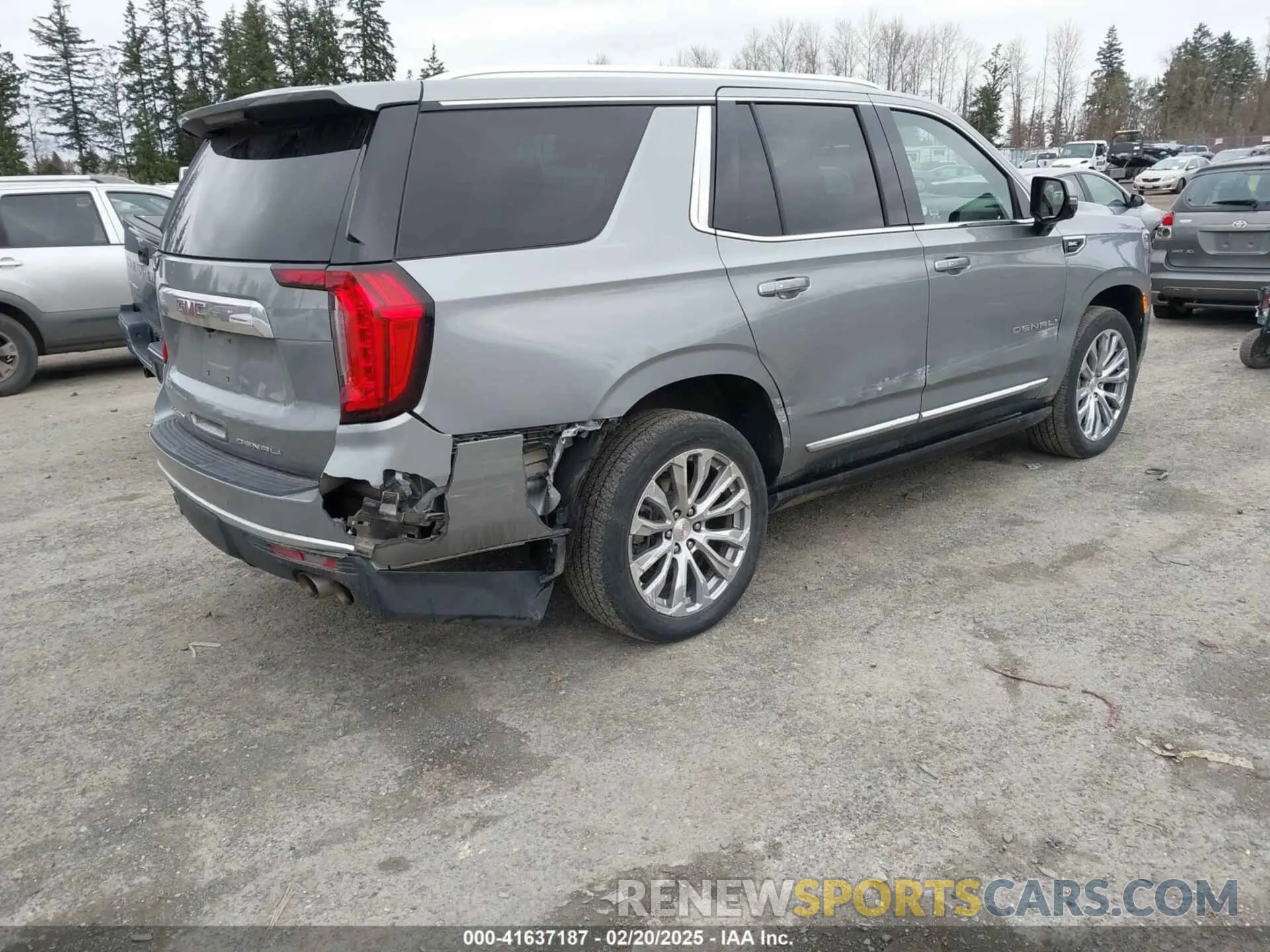 4 Photograph of a damaged car 1GKS2DKL1PR230416 GMC YUKON 2023