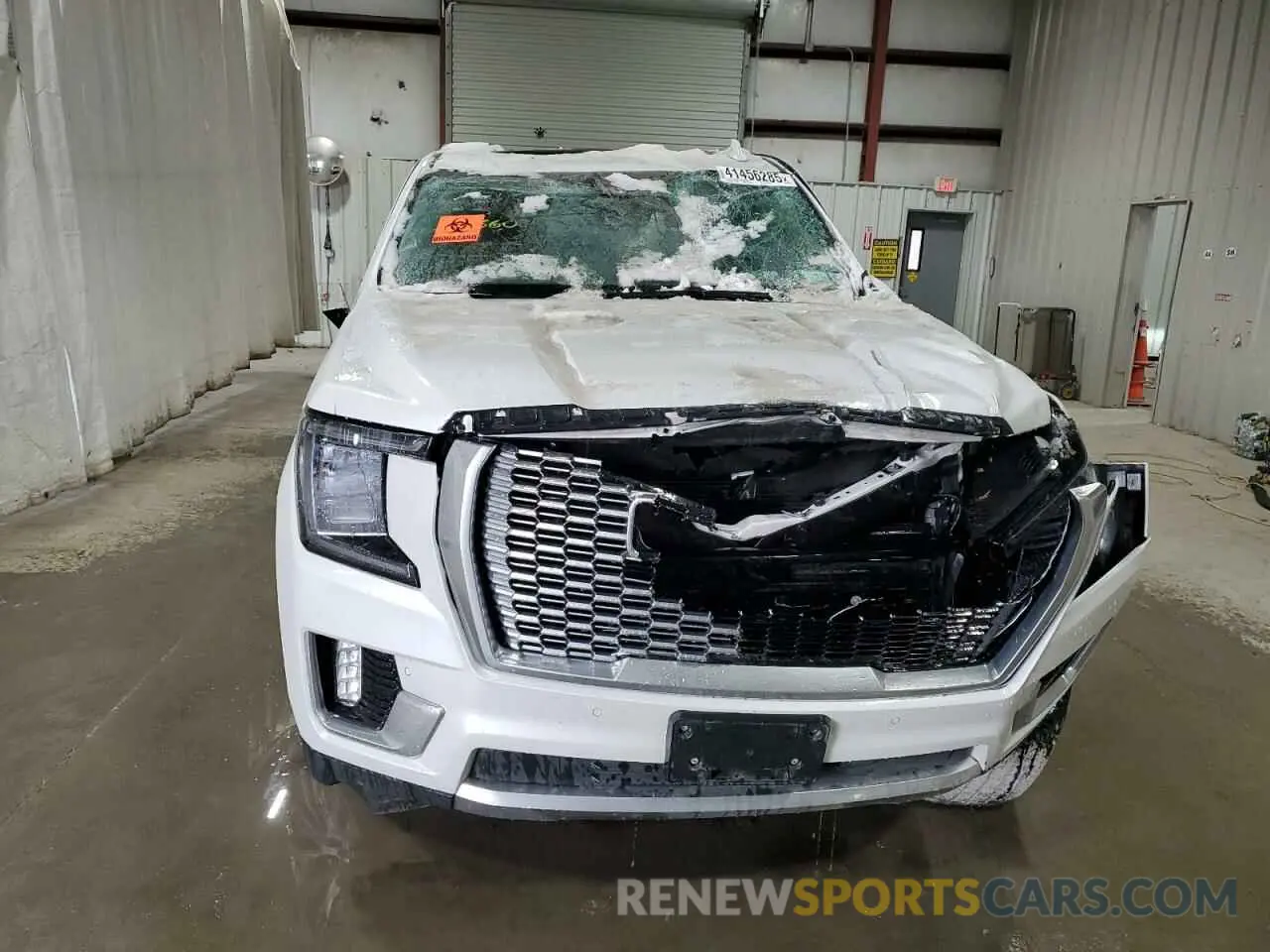 5 Photograph of a damaged car 1GKS2DKL1PR392756 GMC YUKON 2023