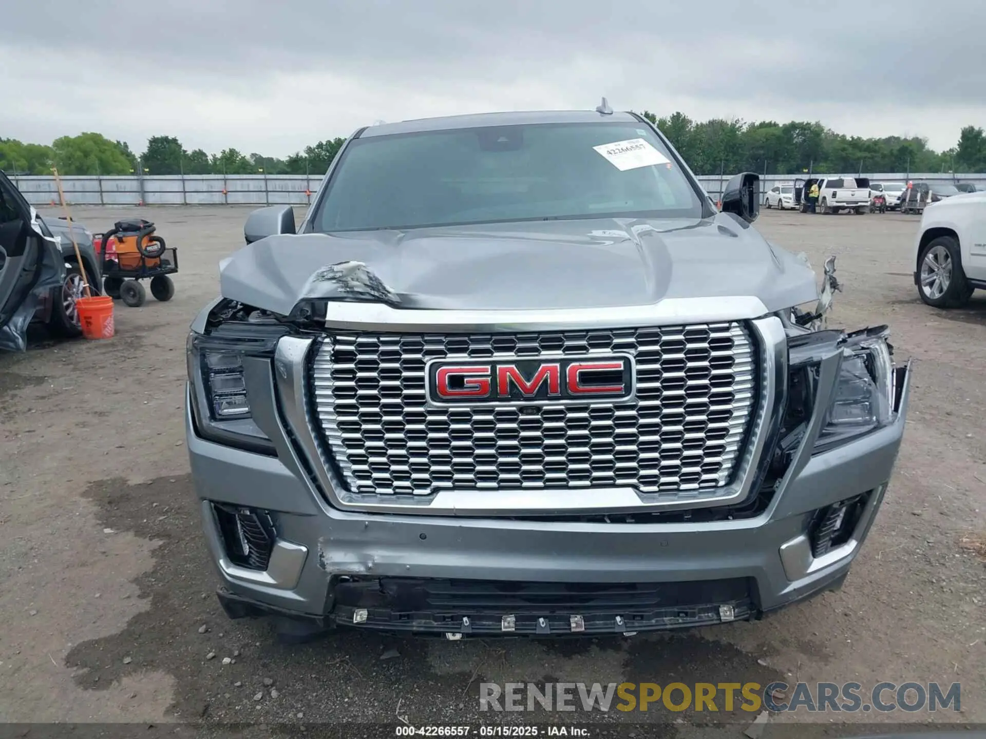 12 Photograph of a damaged car 1GKS2DKL2PR516372 GMC YUKON 2023