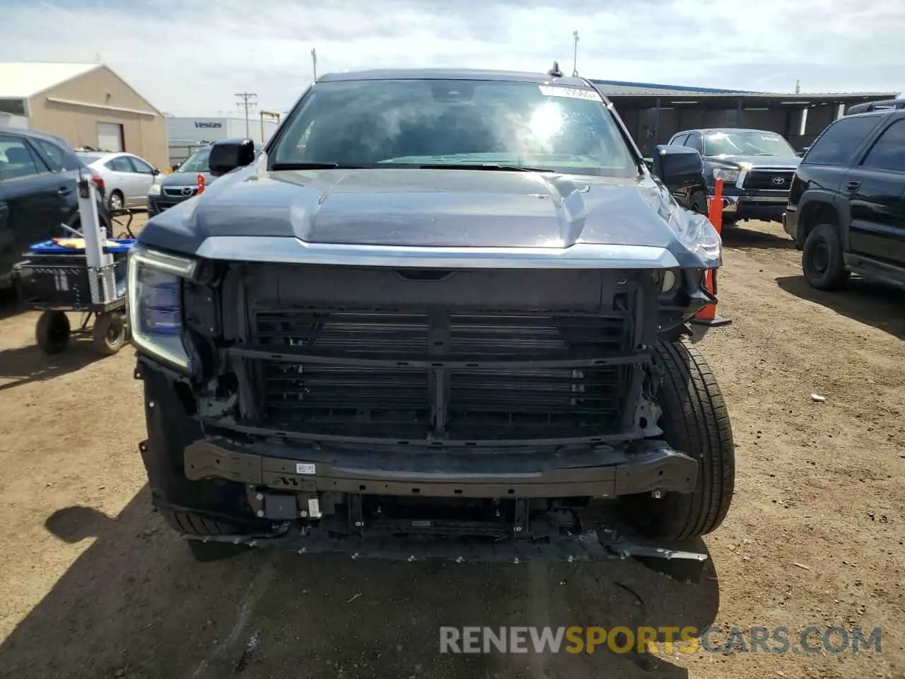 5 Photograph of a damaged car 1GKS2DKL3PR531642 GMC YUKON 2023