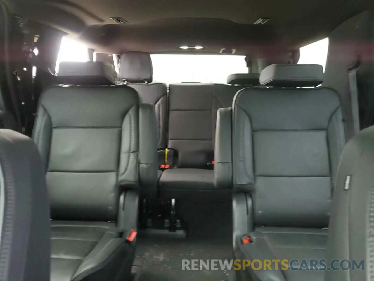 10 Photograph of a damaged car 1GKS2DKL5PR270918 GMC YUKON 2023