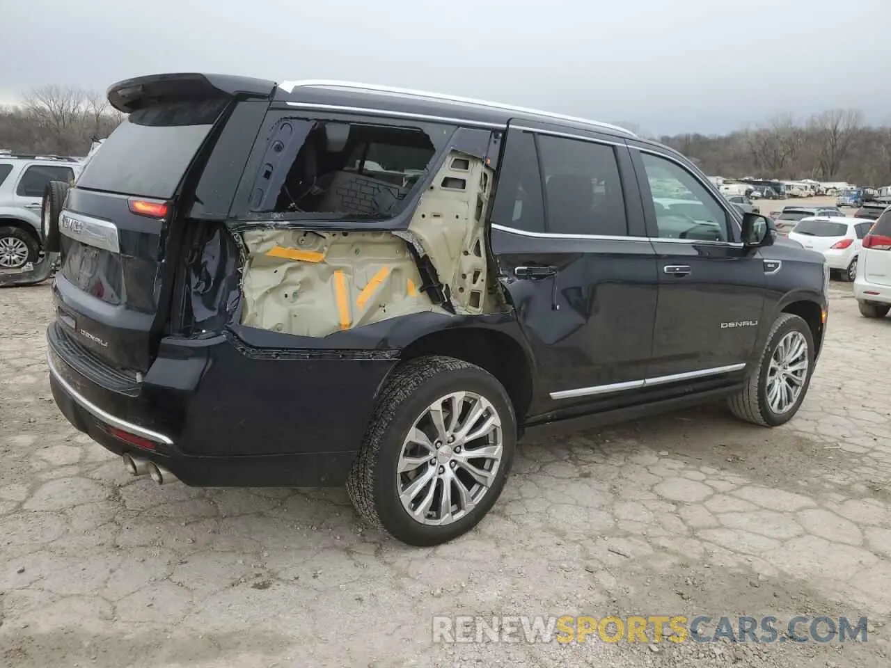 3 Photograph of a damaged car 1GKS2DKL5PR270918 GMC YUKON 2023