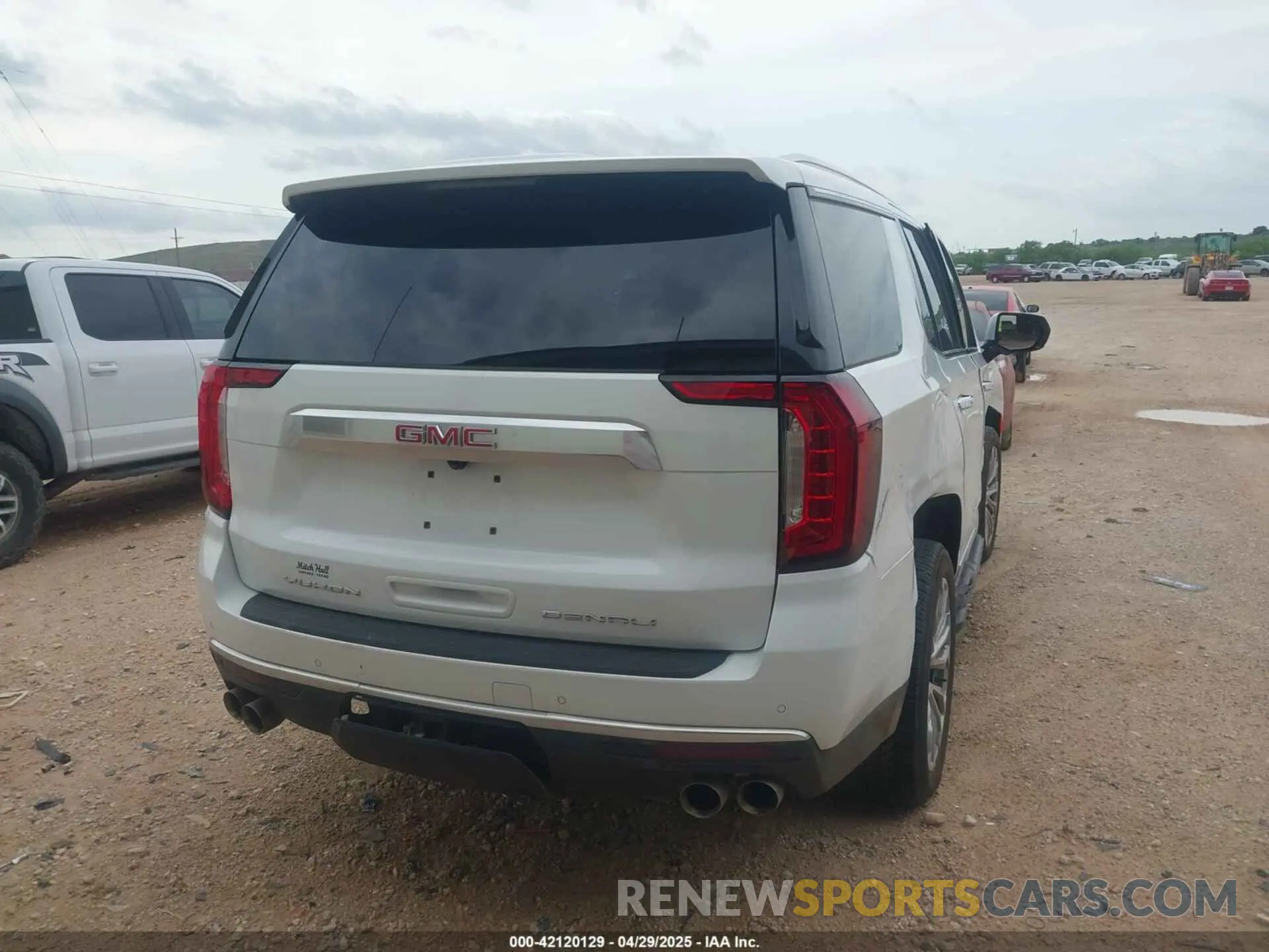 16 Photograph of a damaged car 1GKS2DKLXPR466756 GMC YUKON 2023