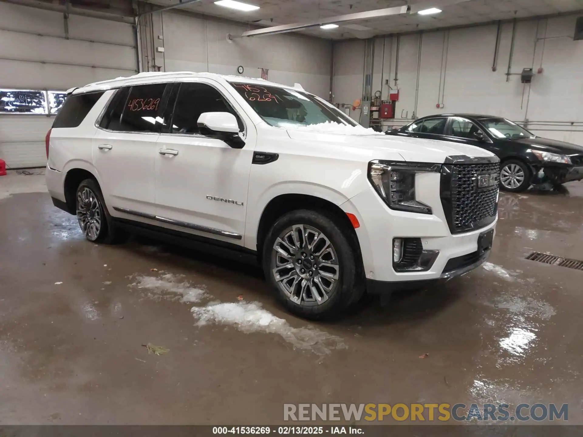 1 Photograph of a damaged car 1GKS2EKL5PR329276 GMC YUKON 2023