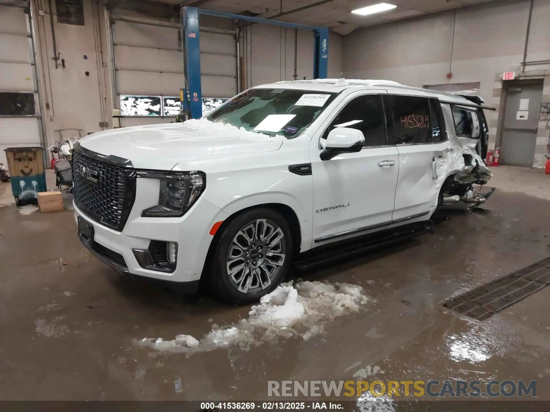 2 Photograph of a damaged car 1GKS2EKL5PR329276 GMC YUKON 2023