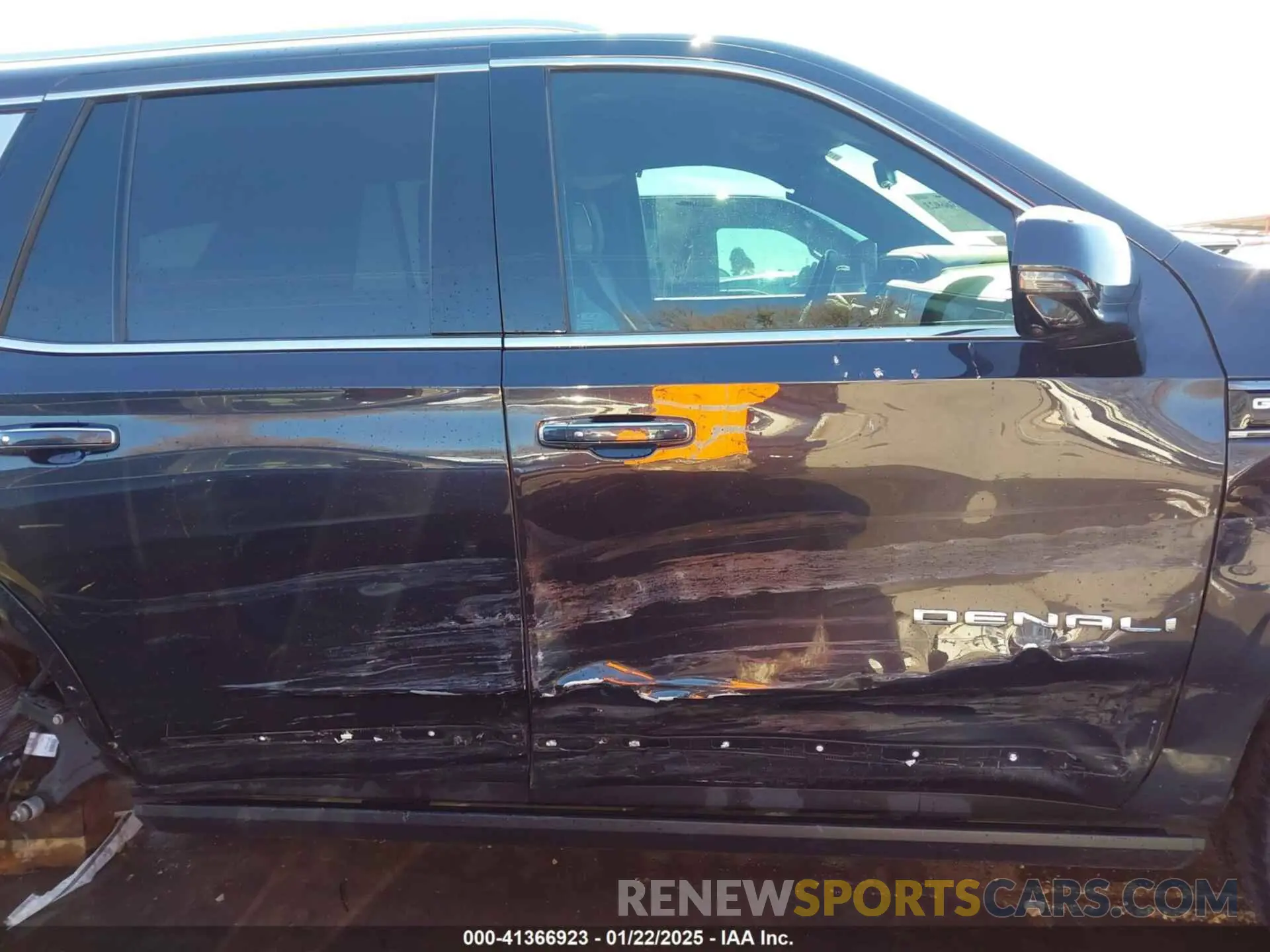 14 Photograph of a damaged car 1GKS2EKL6PR316634 GMC YUKON 2023