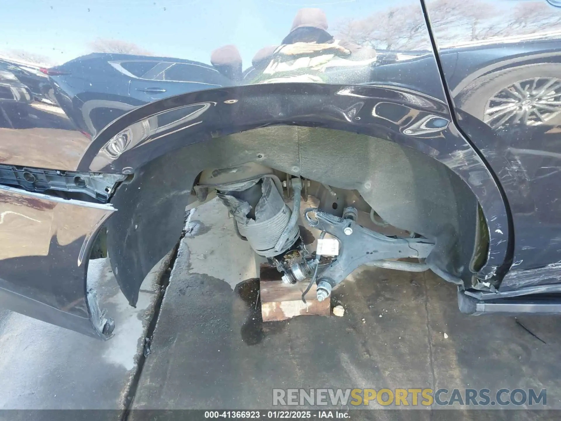 19 Photograph of a damaged car 1GKS2EKL6PR316634 GMC YUKON 2023