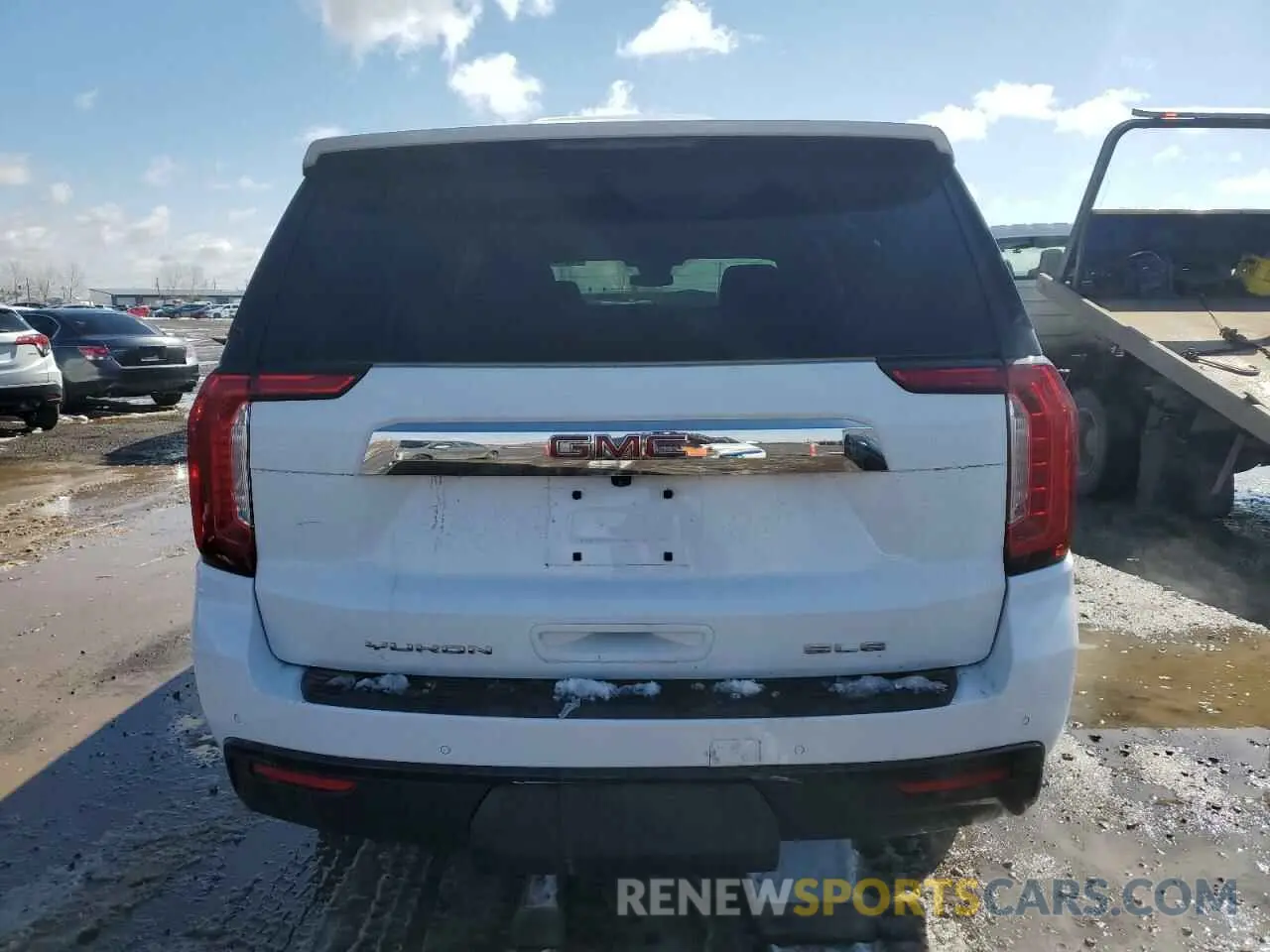 6 Photograph of a damaged car 1GKS2FKD8PR225086 GMC YUKON 2023