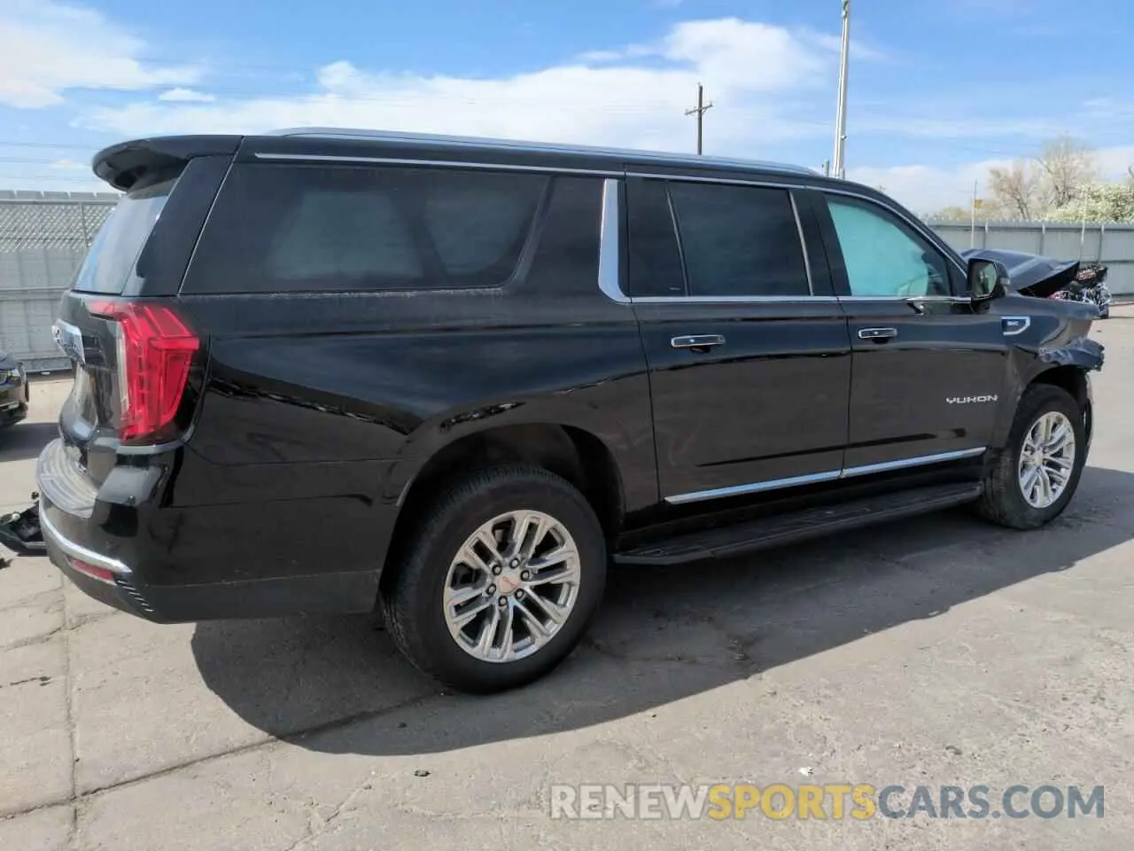 3 Photograph of a damaged car 1GKS2GKD3PR282110 GMC YUKON 2023