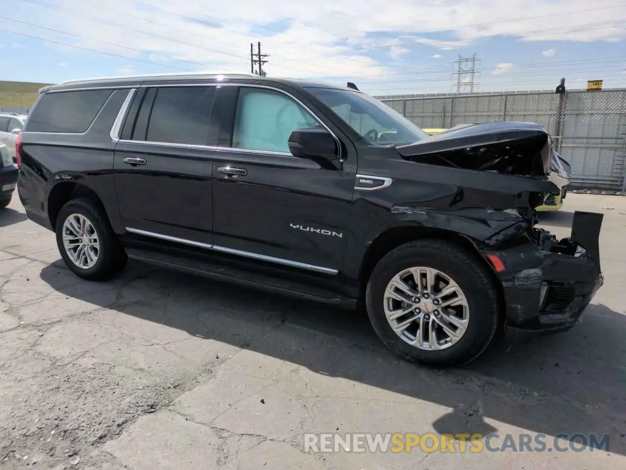 4 Photograph of a damaged car 1GKS2GKD3PR282110 GMC YUKON 2023