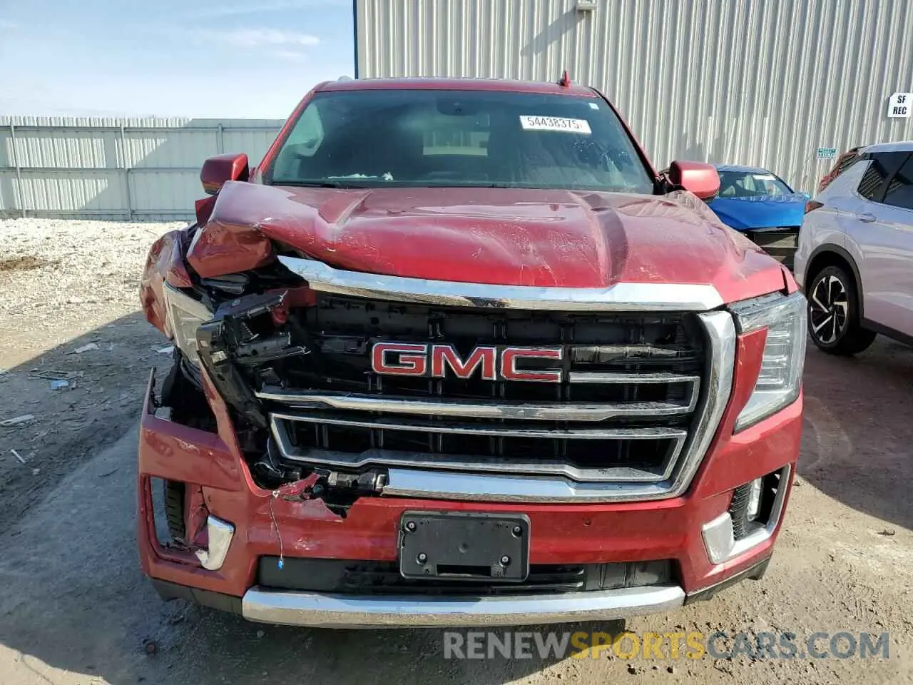 5 Photograph of a damaged car 1GKS2GKD4PR184445 GMC YUKON 2023